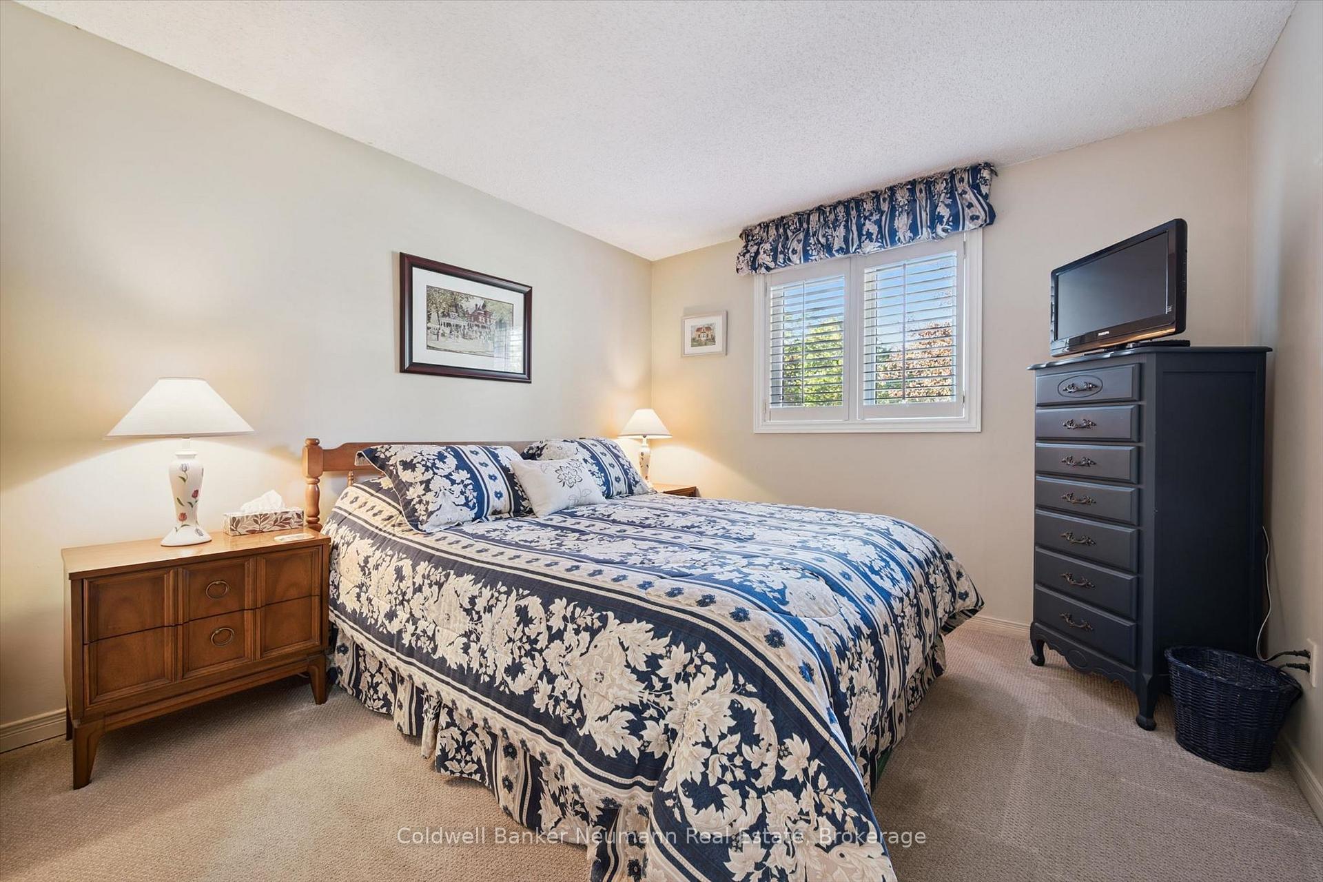 Photo 19 of 120 Landrex Boulevard, Guelph/Eramosa, Rockwood — HOMEH