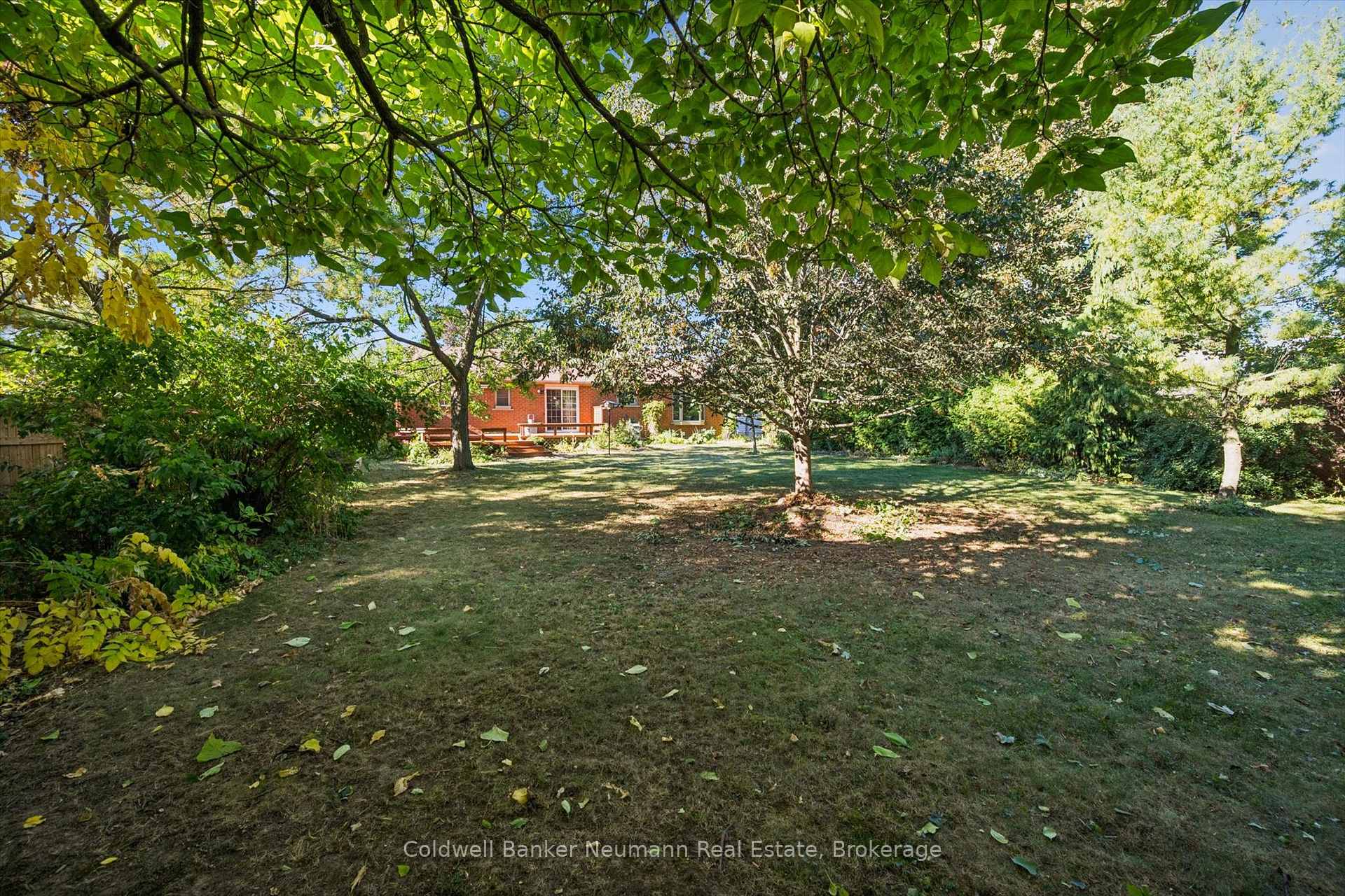 Photo 23 of 120 Landrex Boulevard, Guelph/Eramosa, Rockwood — HOMEH