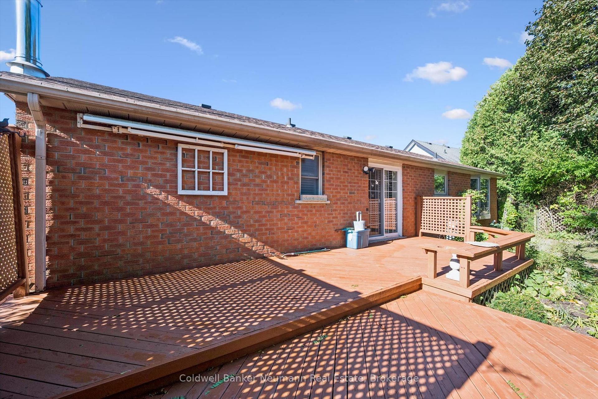 Photo 25 of 120 Landrex Boulevard, Guelph/Eramosa, Rockwood — HOMEH