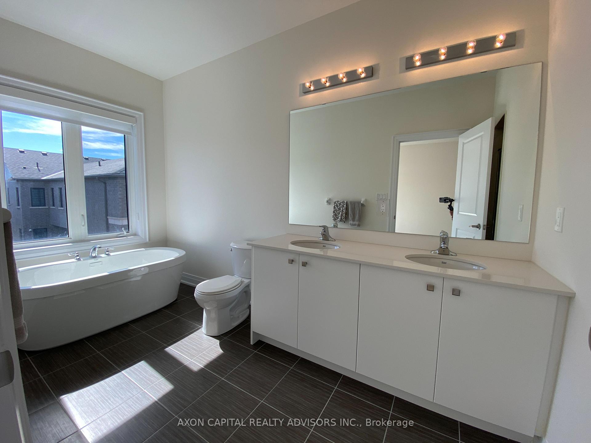 Photo 10 of 39 Mindanao Avenue, Markham, Victoria Manor-Jennings Gate — HOMEH