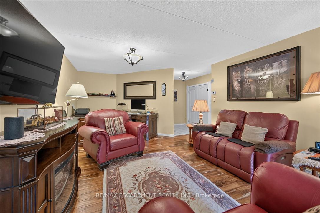 Photo 11 of Unit 202, 5 Mill Pond Court, Norfolk, Simcoe — HOMEH
