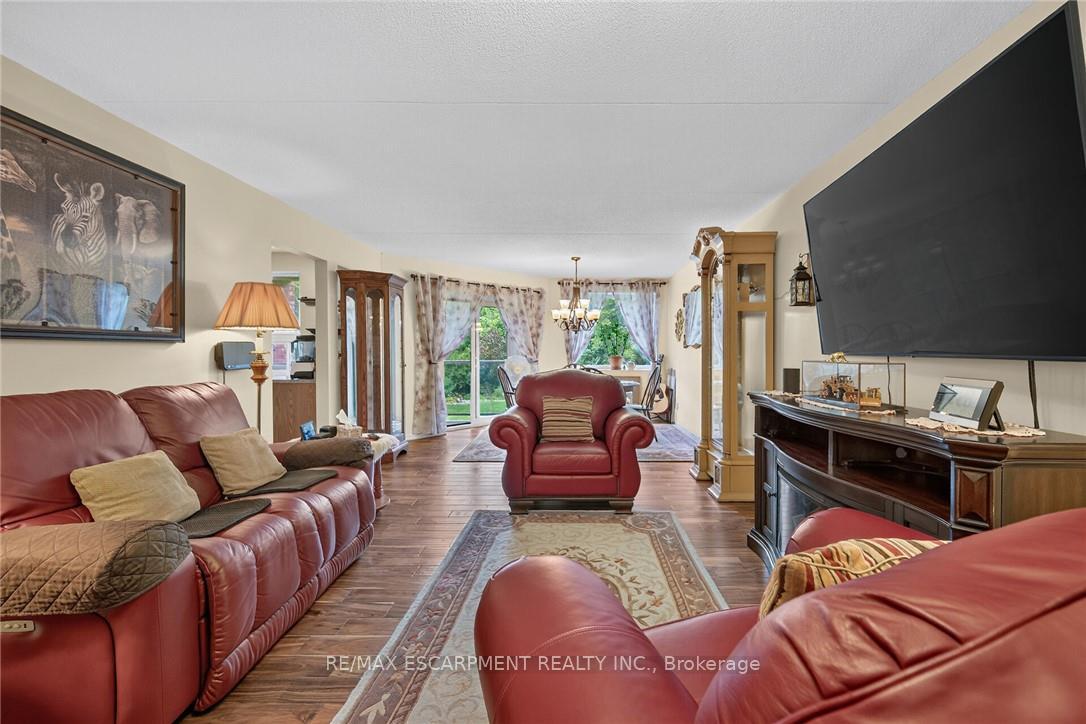 Photo 12 of Unit 202, 5 Mill Pond Court, Norfolk, Simcoe — HOMEH
