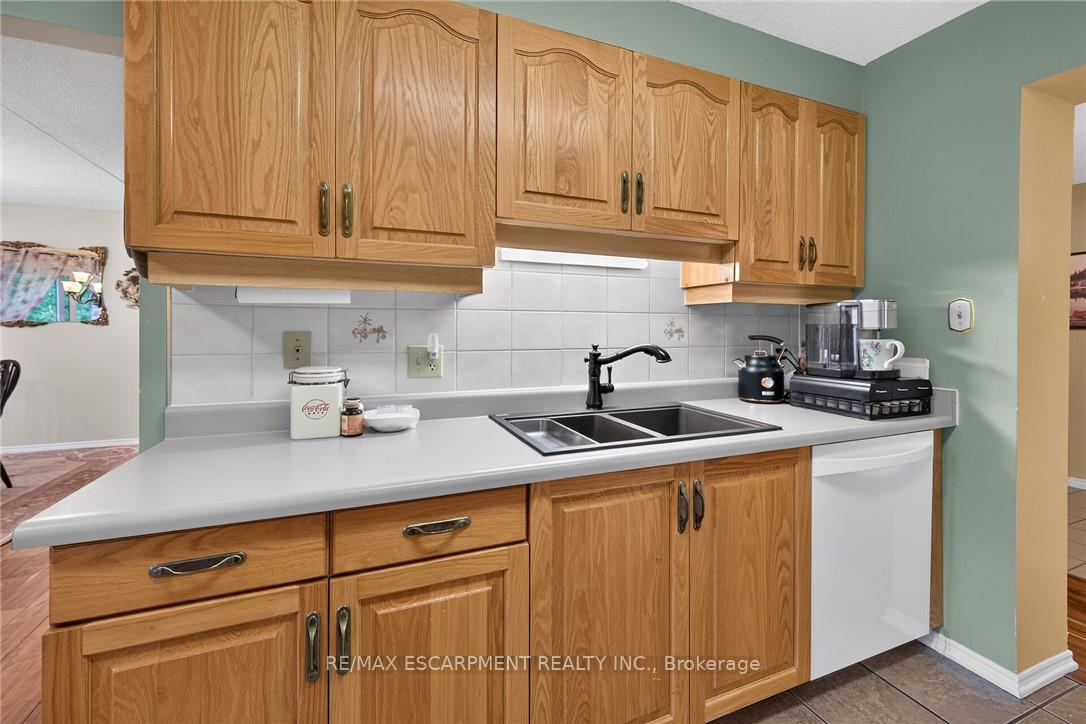Photo 20 of Unit 202, 5 Mill Pond Court, Norfolk, Simcoe — HOMEH