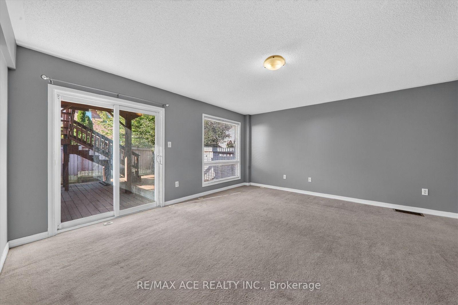 Photo 8 of 14 Pilkington Crescent, Whitby, Pringle Creek — HOMEH