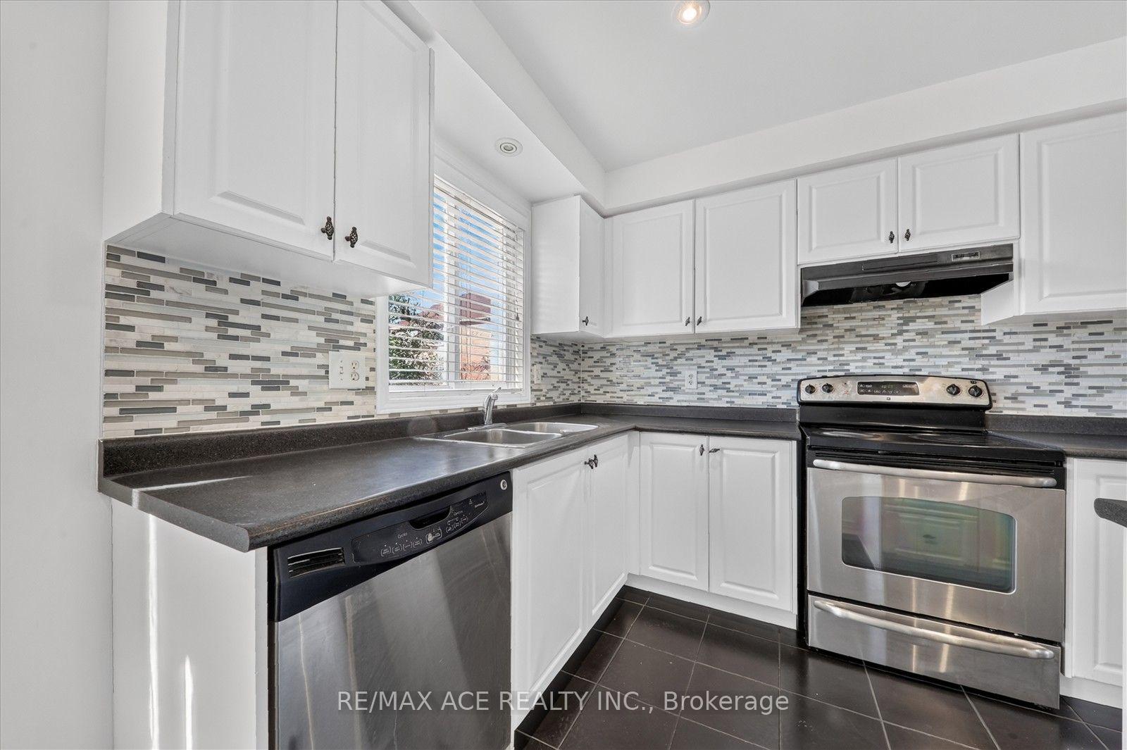 Photo 14 of 14 Pilkington Crescent, Whitby, Pringle Creek — HOMEH