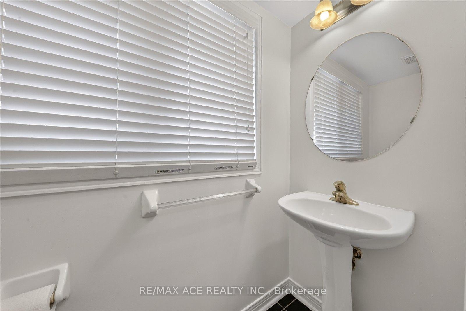 Photo 22 of 14 Pilkington Crescent, Whitby, Pringle Creek — HOMEH