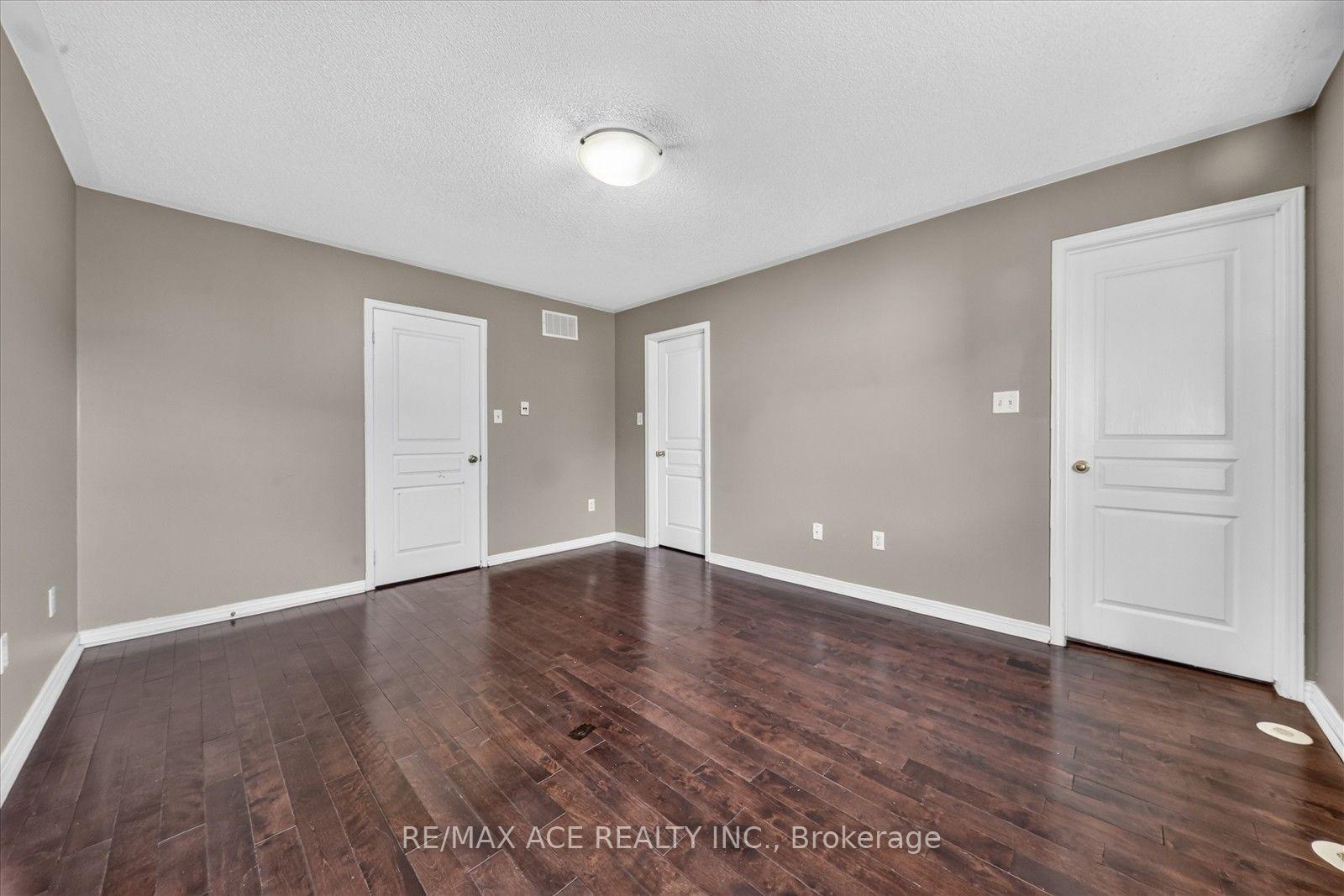 Photo 27 of 14 Pilkington Crescent, Whitby, Pringle Creek — HOMEH