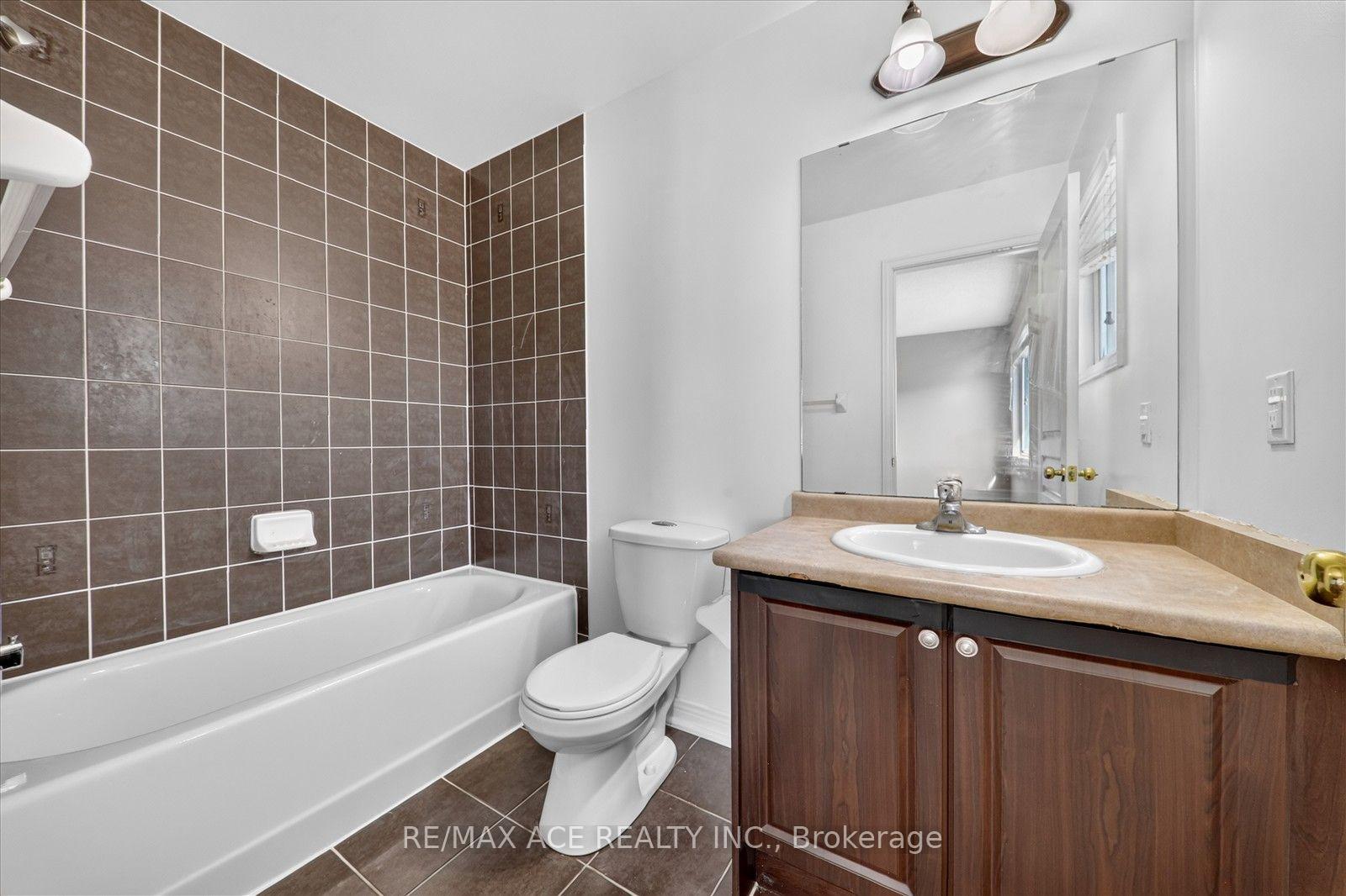 Photo 28 of 14 Pilkington Crescent, Whitby, Pringle Creek — HOMEH