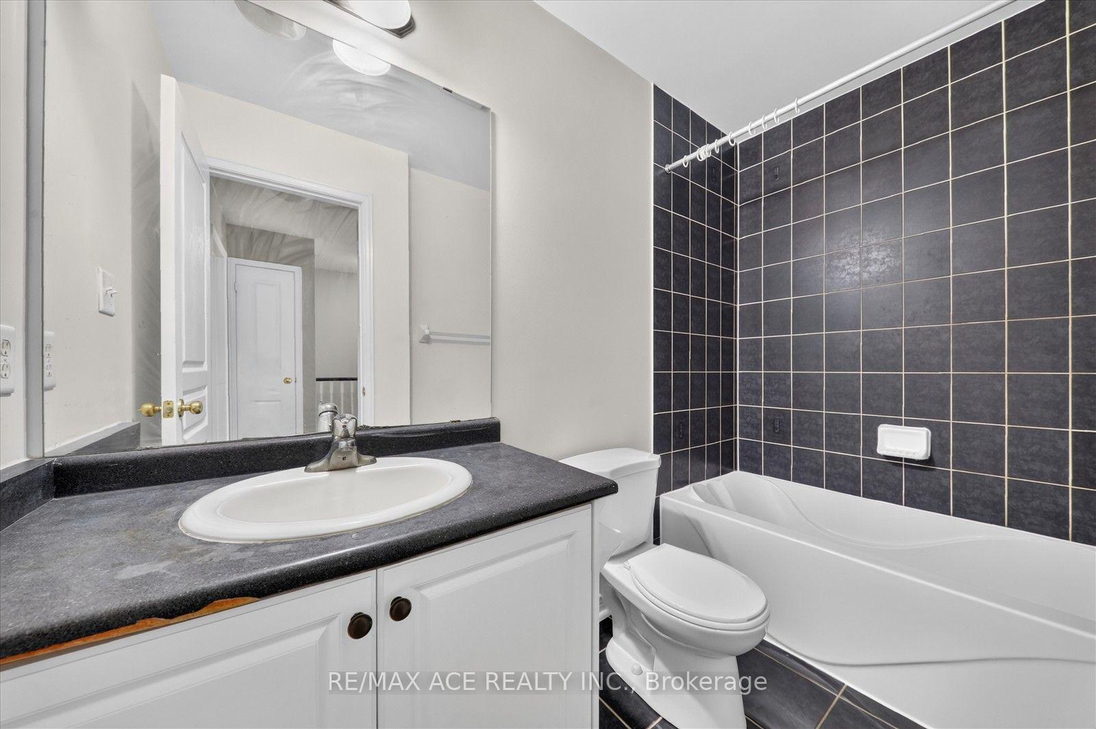 Photo 31 of 14 Pilkington Crescent, Whitby, Pringle Creek — HOMEH