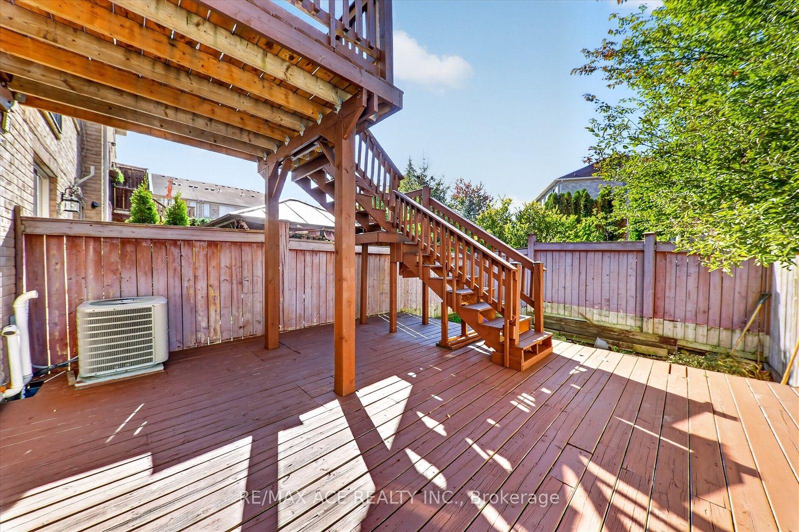 Photo 37 of 14 Pilkington Crescent, Whitby, Pringle Creek — HOMEH