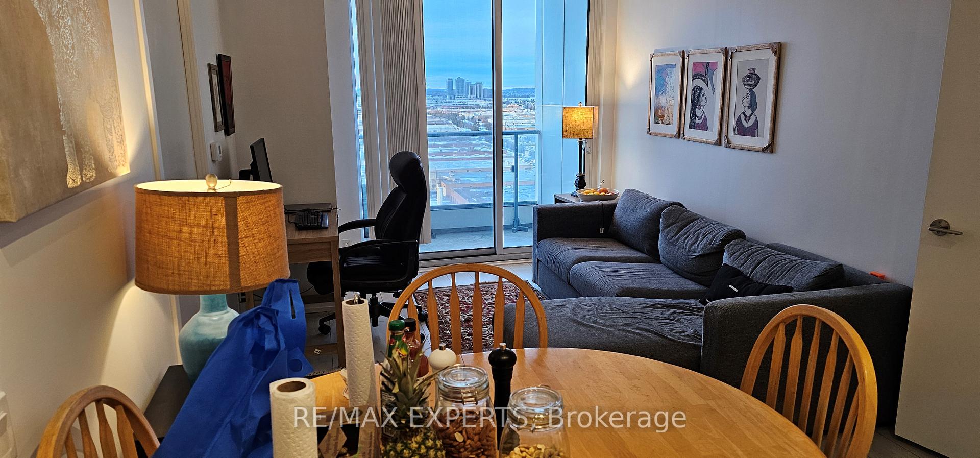 Photo 5 of Unit 1912, 898 Portage Parkway, Vaughan, Vaughan Corporate Centre — HOMEH