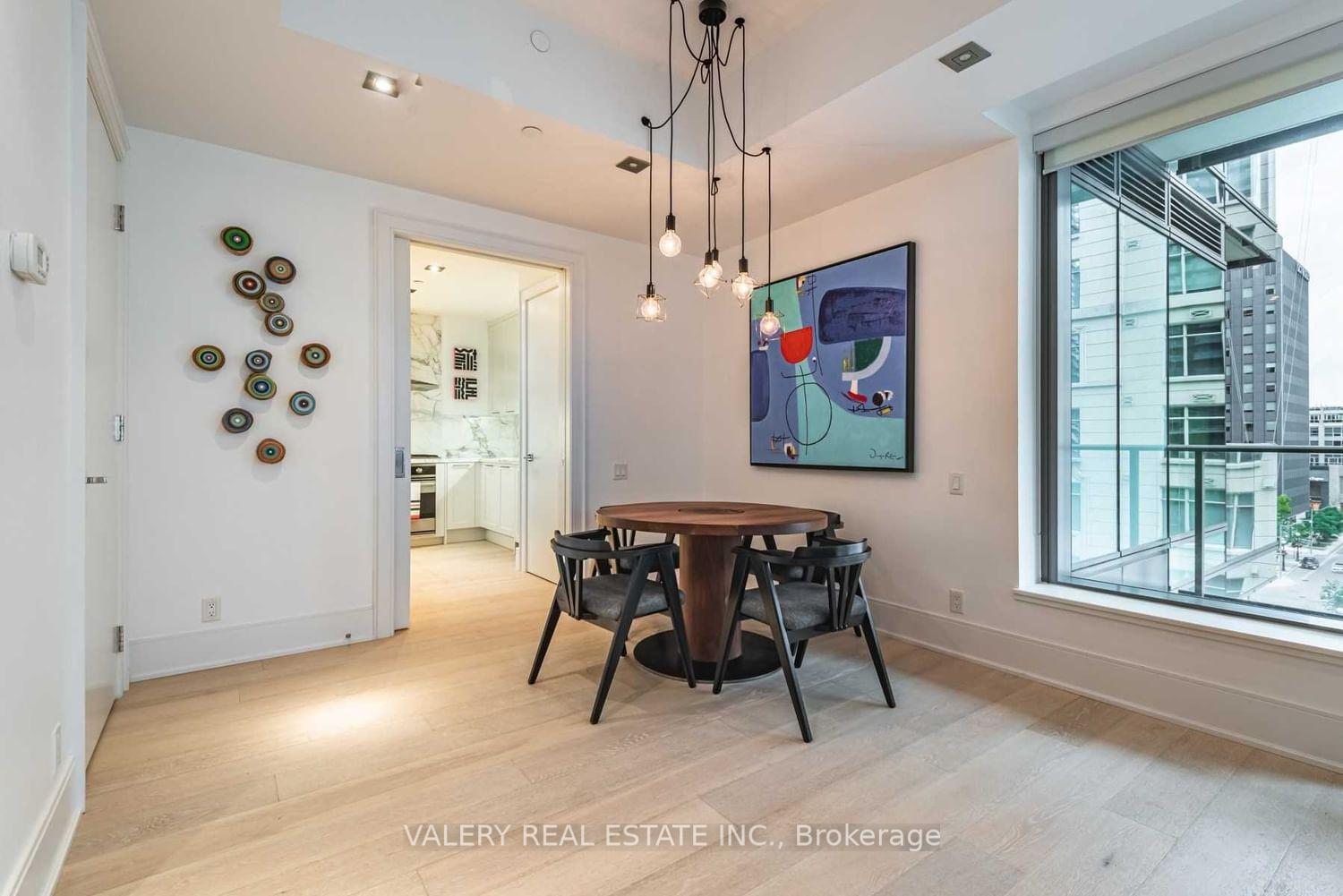 Photo 3 of Unit 602, 77 Charles W, Toronto, Bay Street Corridor — HOMEH