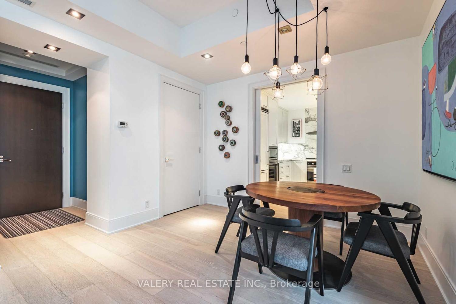 Photo 4 of Unit 602, 77 Charles W, Toronto, Bay Street Corridor — HOMEH