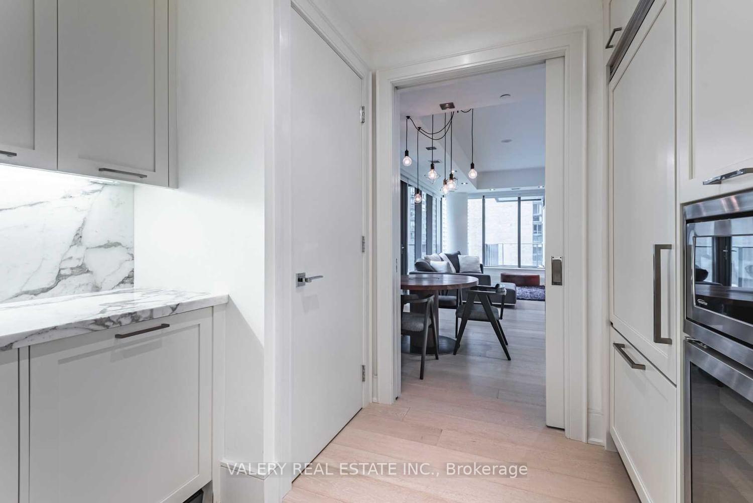 Photo 6 of Unit 602, 77 Charles W, Toronto, Bay Street Corridor — HOMEH