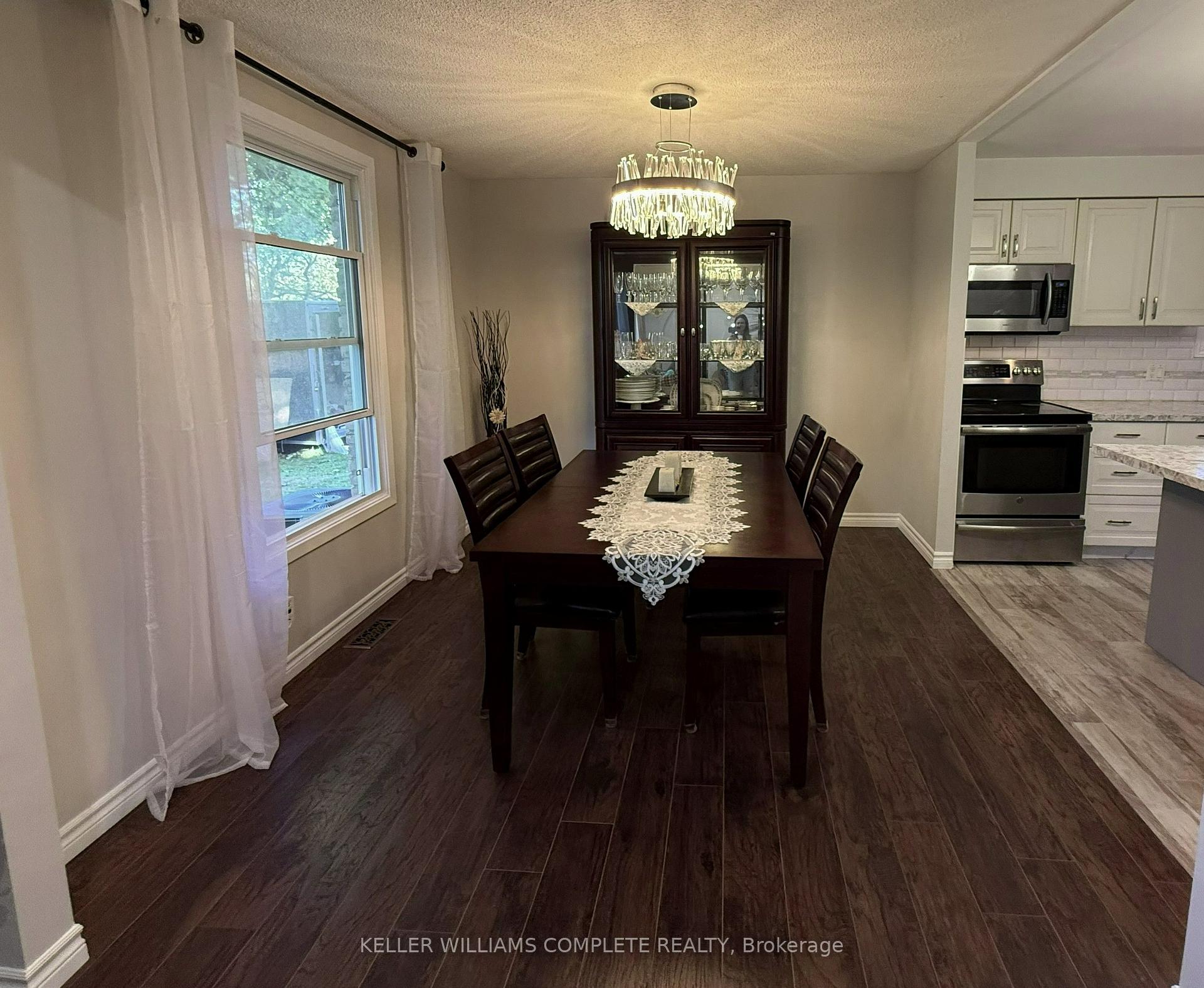 Photo 6 of 1 Halene Court, St. Catharines, Lakeshore — HOMEH