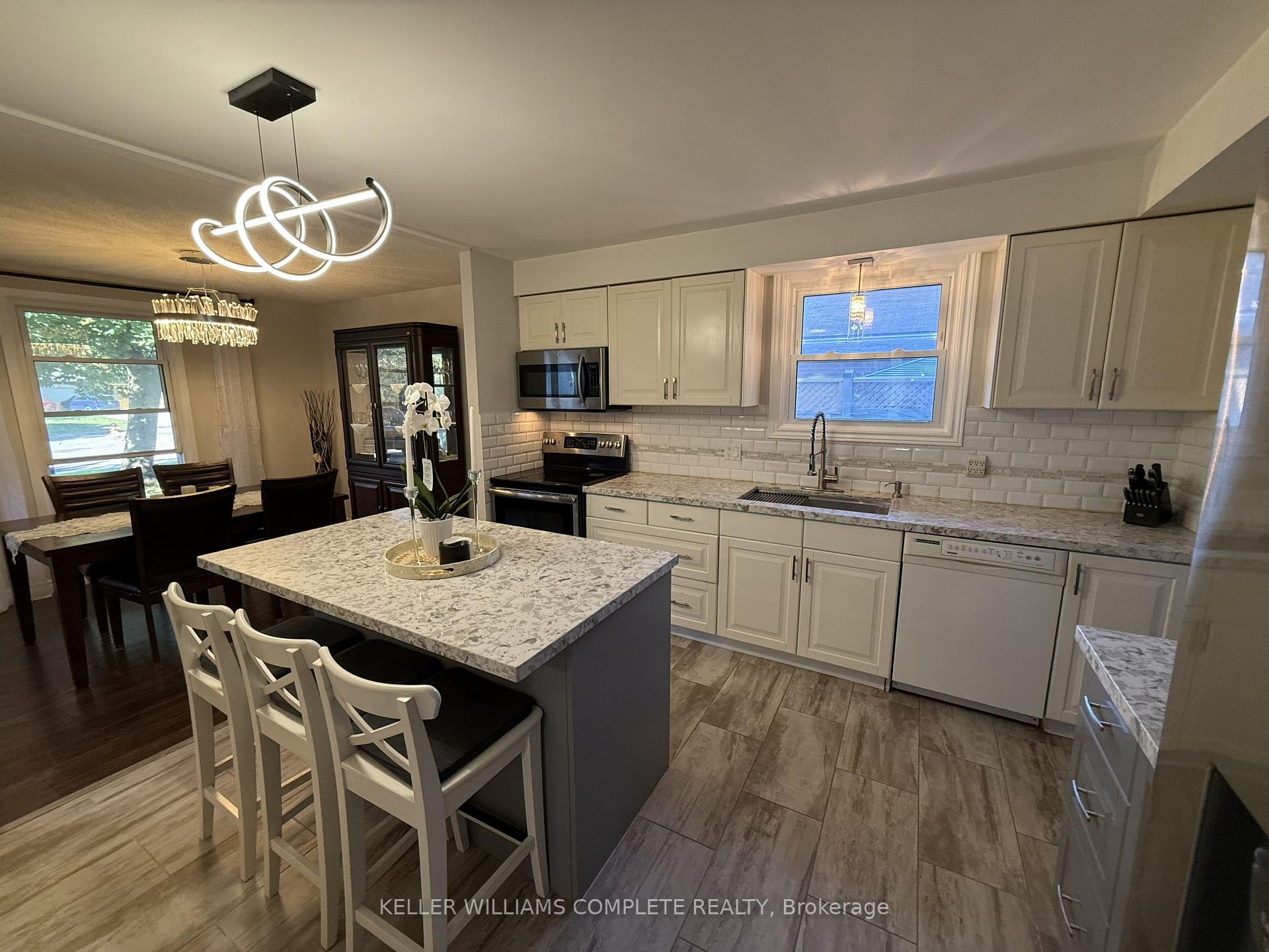 Photo 8 of 1 Halene Court, St. Catharines, Lakeshore — HOMEH