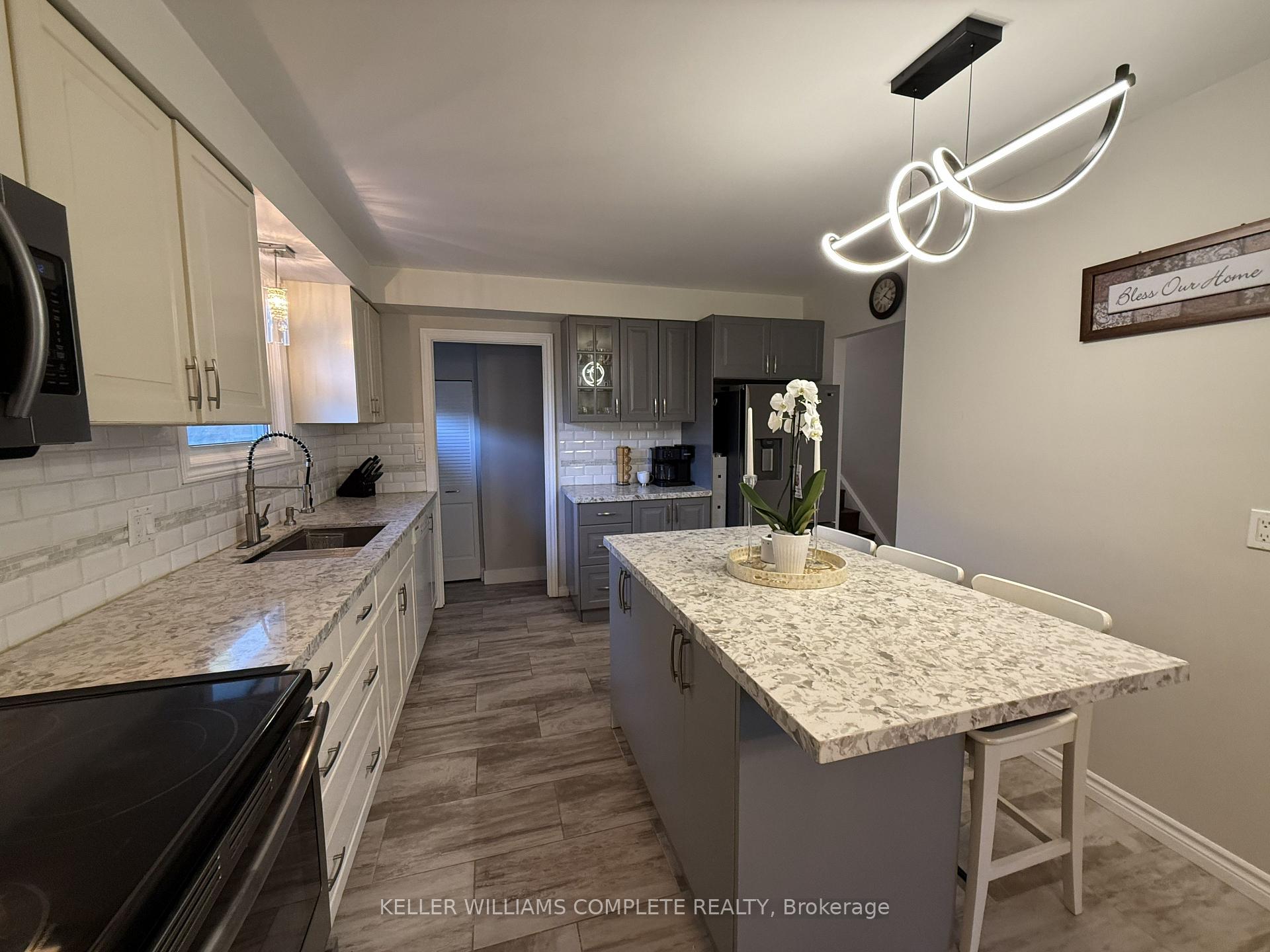 Photo 10 of 1 Halene Court, St. Catharines, Lakeshore — HOMEH