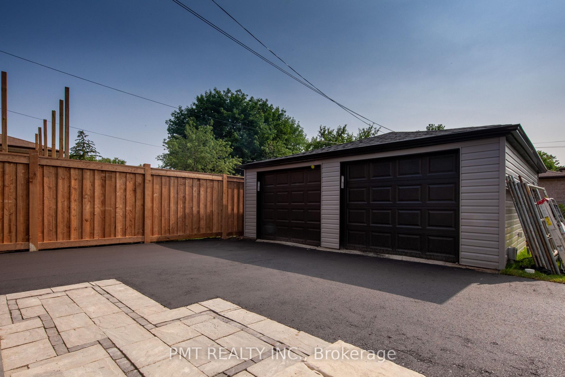Photo 11 of Unit Basement, 34 Robindale Avenue, Etobicoke, Alderwood — HOMEH