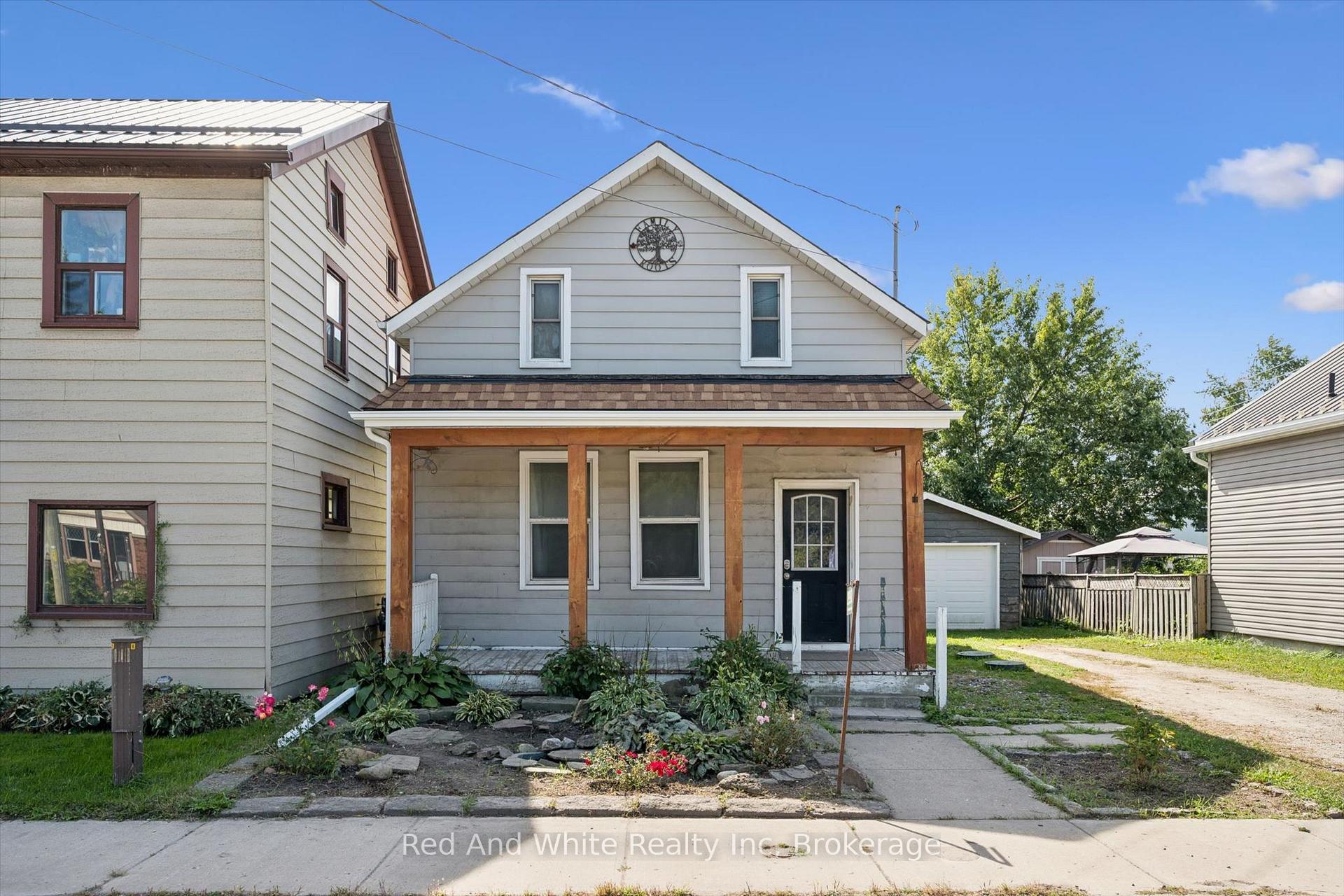 Photo 2 of 2990 Lobsinger Line, Woolwich — HOMEH