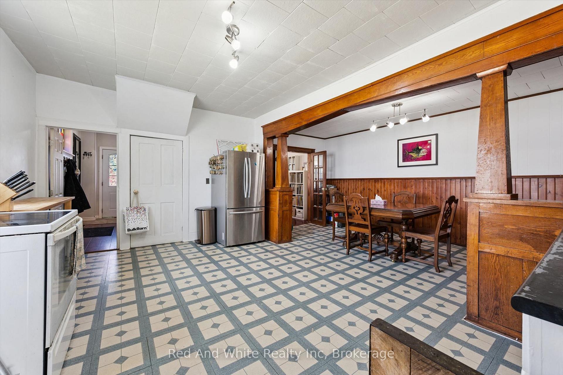 Photo 7 of 2990 Lobsinger Line, Woolwich — HOMEH