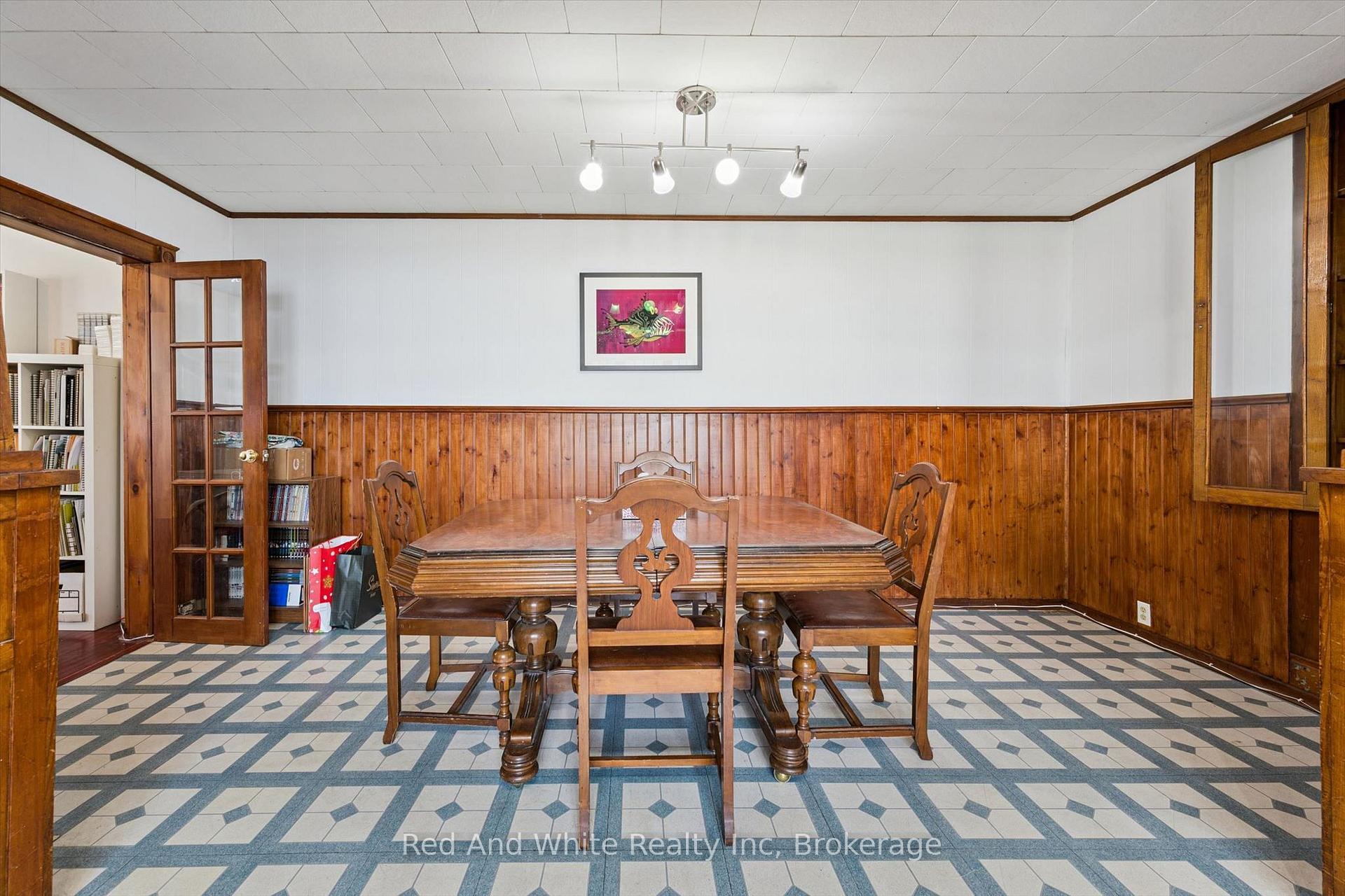 Photo 11 of 2990 Lobsinger Line, Woolwich — HOMEH