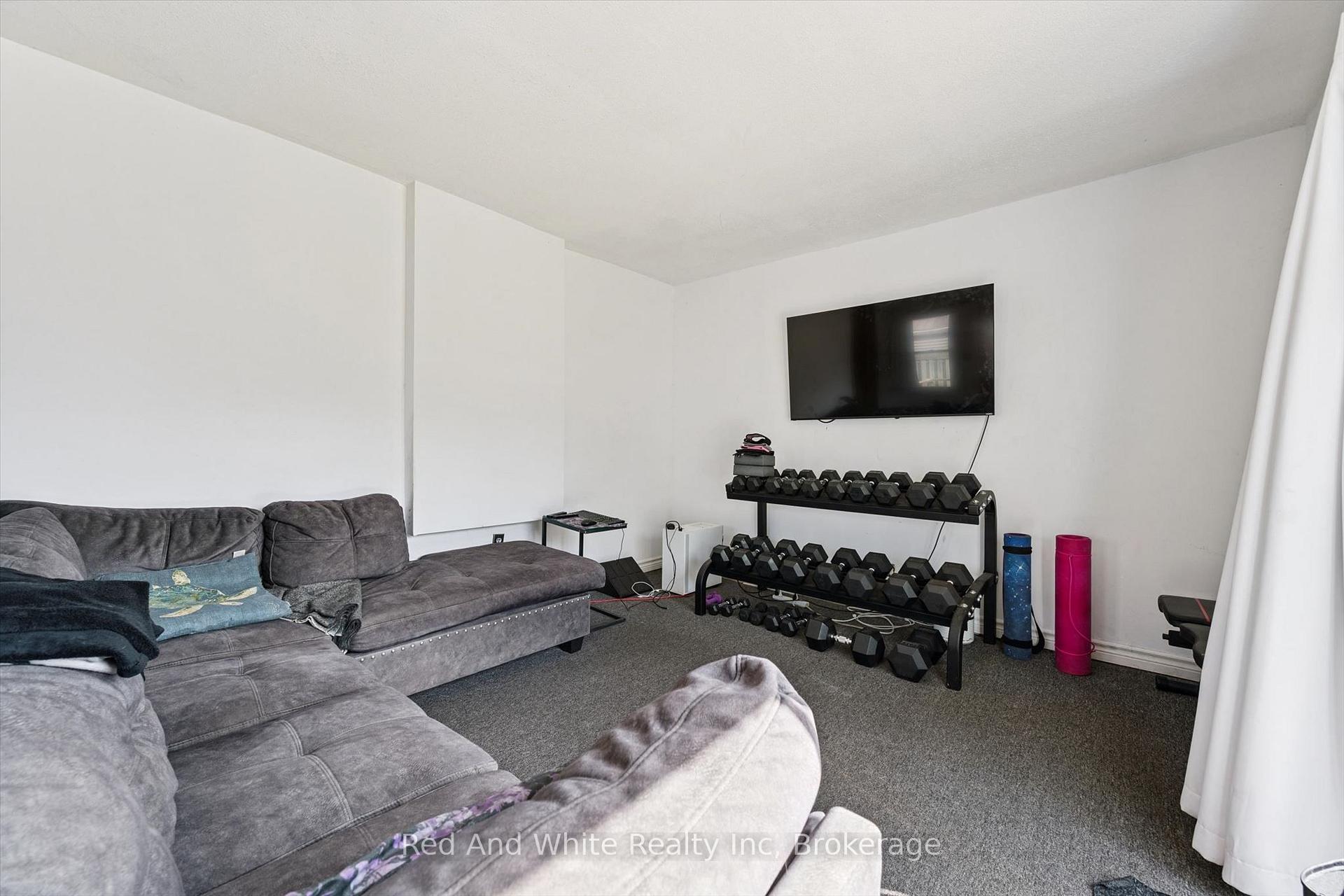 Photo 12 of 2990 Lobsinger Line, Woolwich — HOMEH