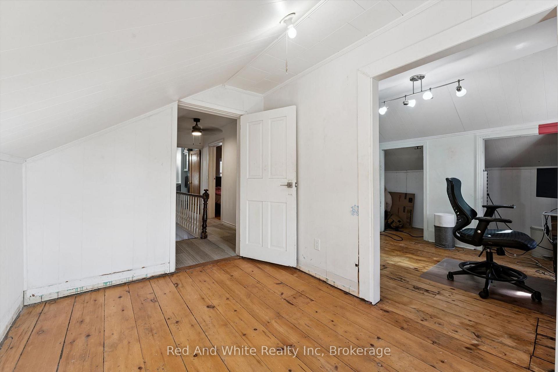 Photo 22 of 2990 Lobsinger Line, Woolwich — HOMEH