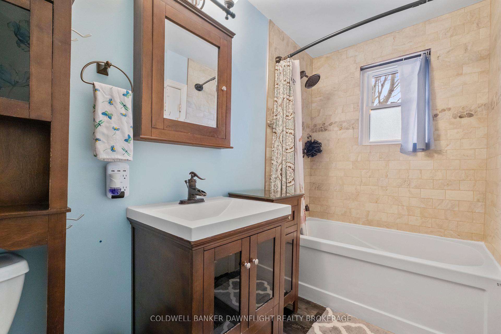 Photo 20 of 161 Huron Street E, South Huron, Exeter — HOMEH
