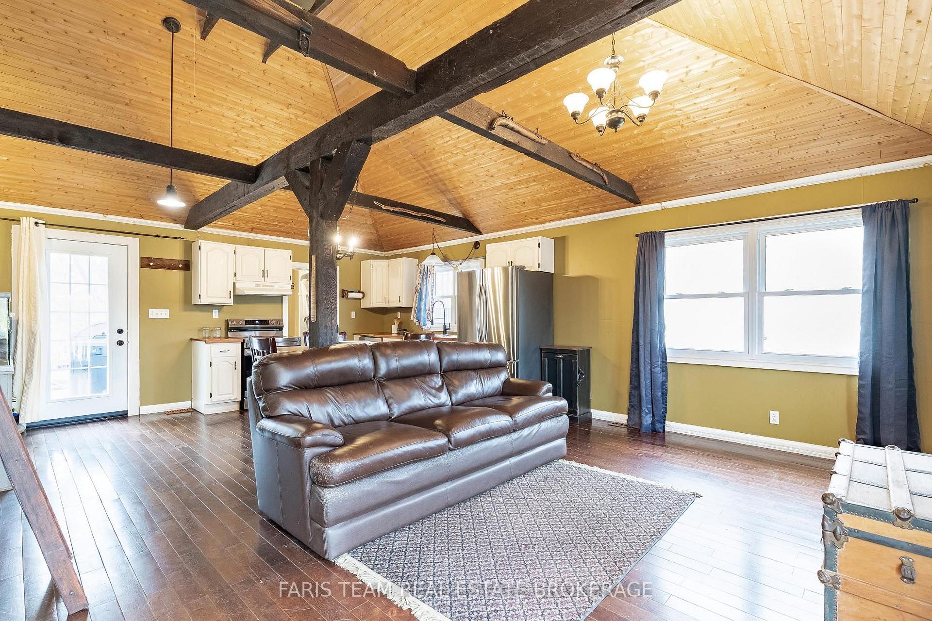 Photo 15 of 1417 Maple Way, Innisfil, Rural Innisfil — HOMEH