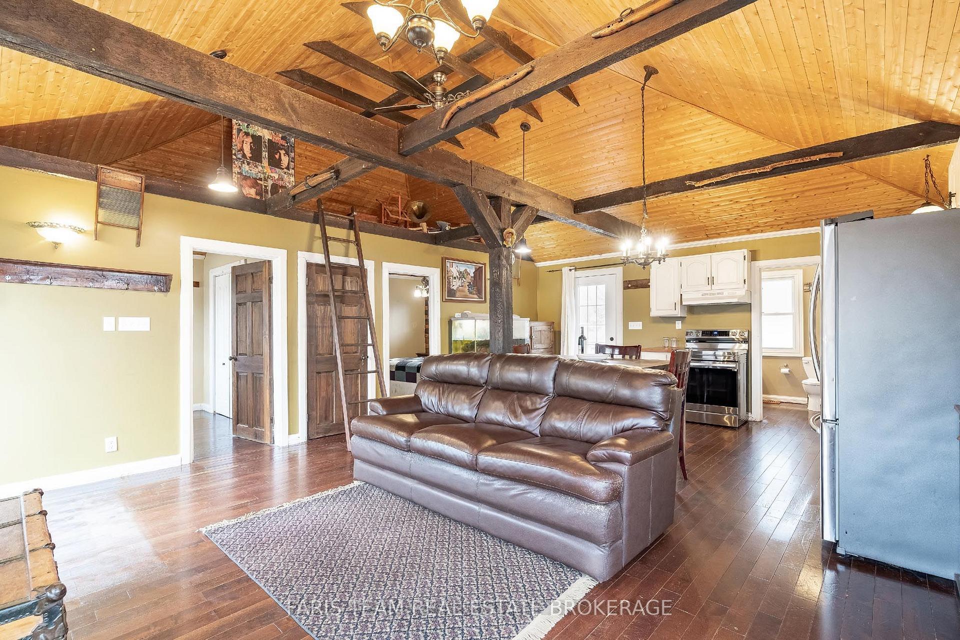 Photo 18 of 1417 Maple Way, Innisfil, Rural Innisfil — HOMEH