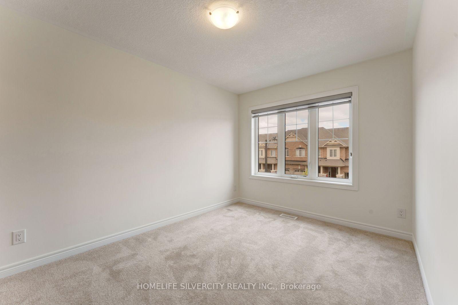 Photo 24 of 210 Broadacre Drive, Kitchener, Victoria Hills — HOMEH