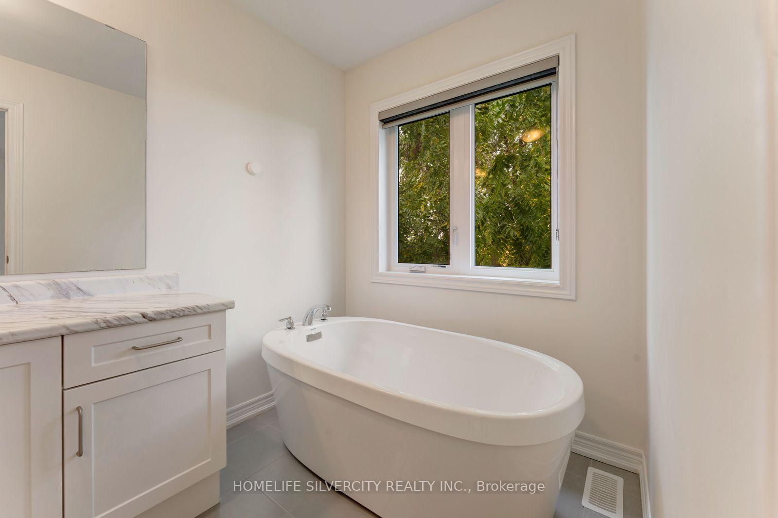 Photo 38 of 210 Broadacre Drive, Kitchener, Victoria Hills — HOMEH
