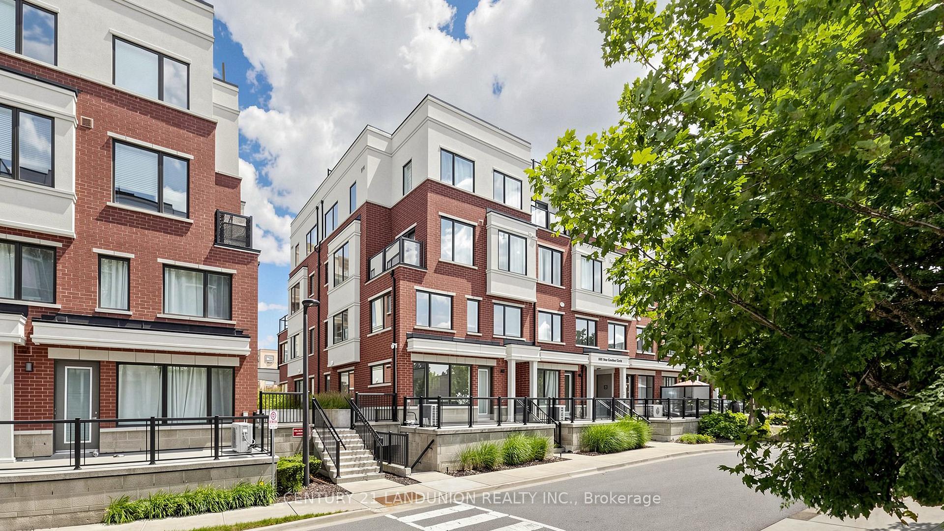 Photo 2 of Unit 107, 600 Alex Gardner Circle, Aurora, Aurora Village — HOMEH