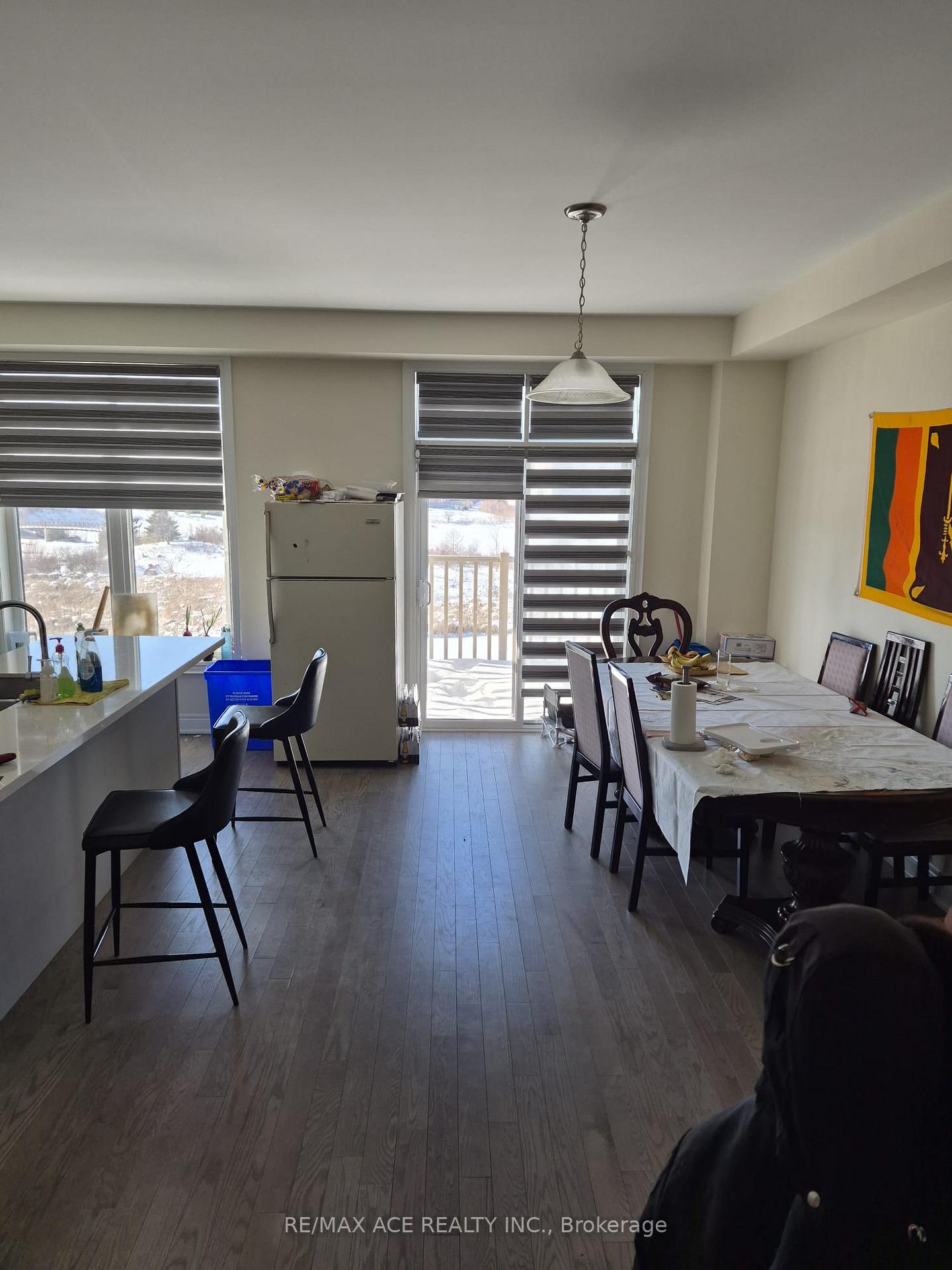 Photo 6 of 32 Andress Way, Markham, Cedarwood — HOMEH