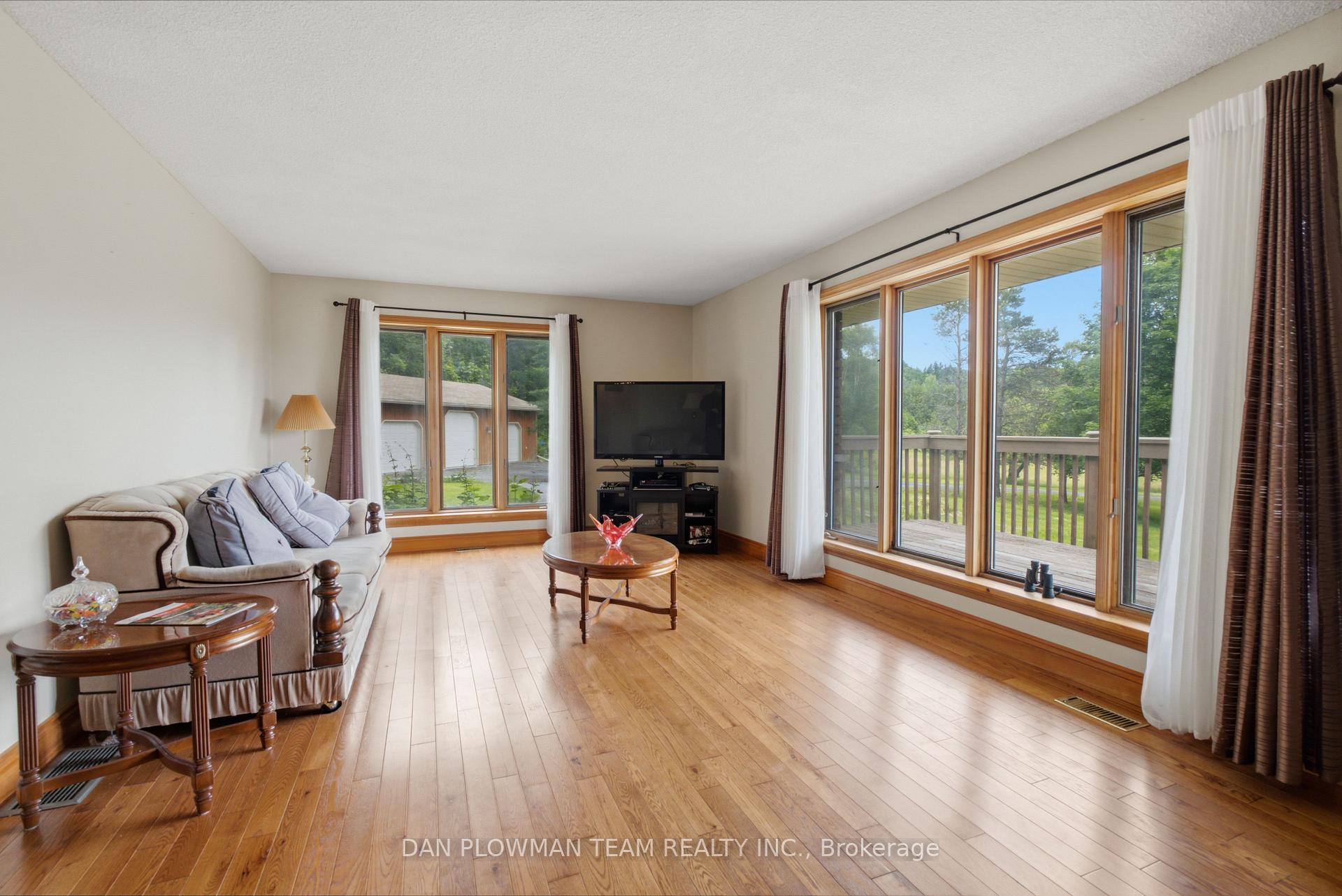 Photo 12 of 9640 Dagmar Road, Whitby, Rural Whitby — HOMEH