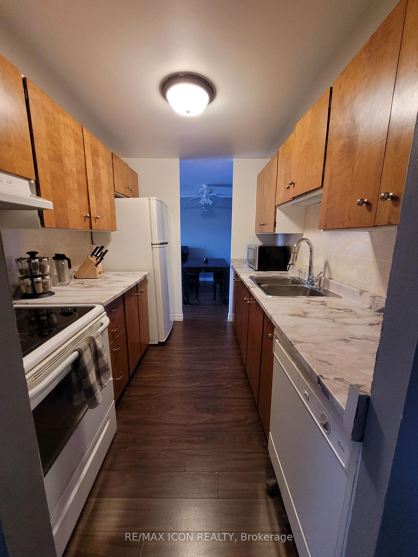 Photo of Unit 306, 1588 Ernest Avenue