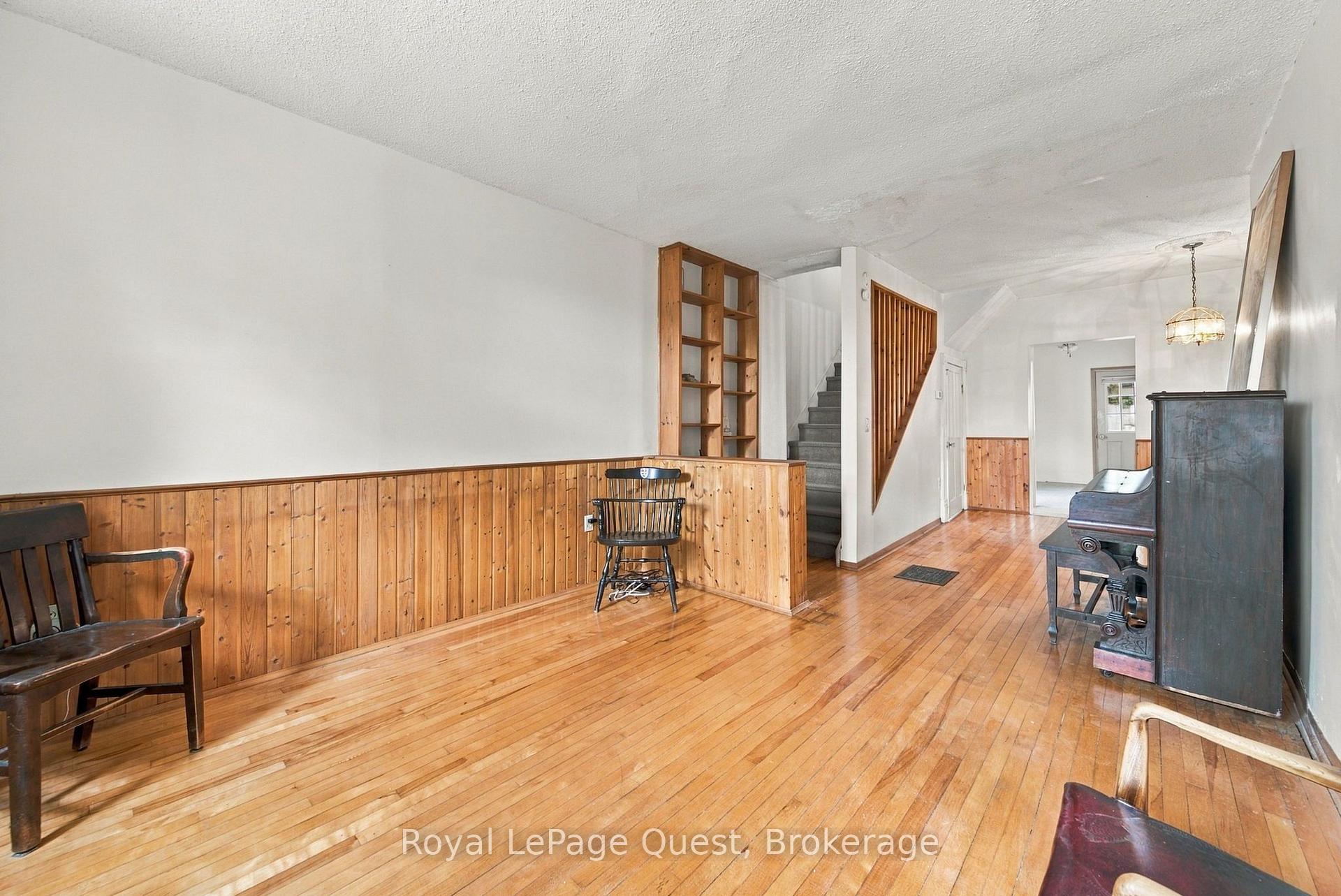 Photo 6 of 148 Coldwater Road W, Orillia — HOMEH
