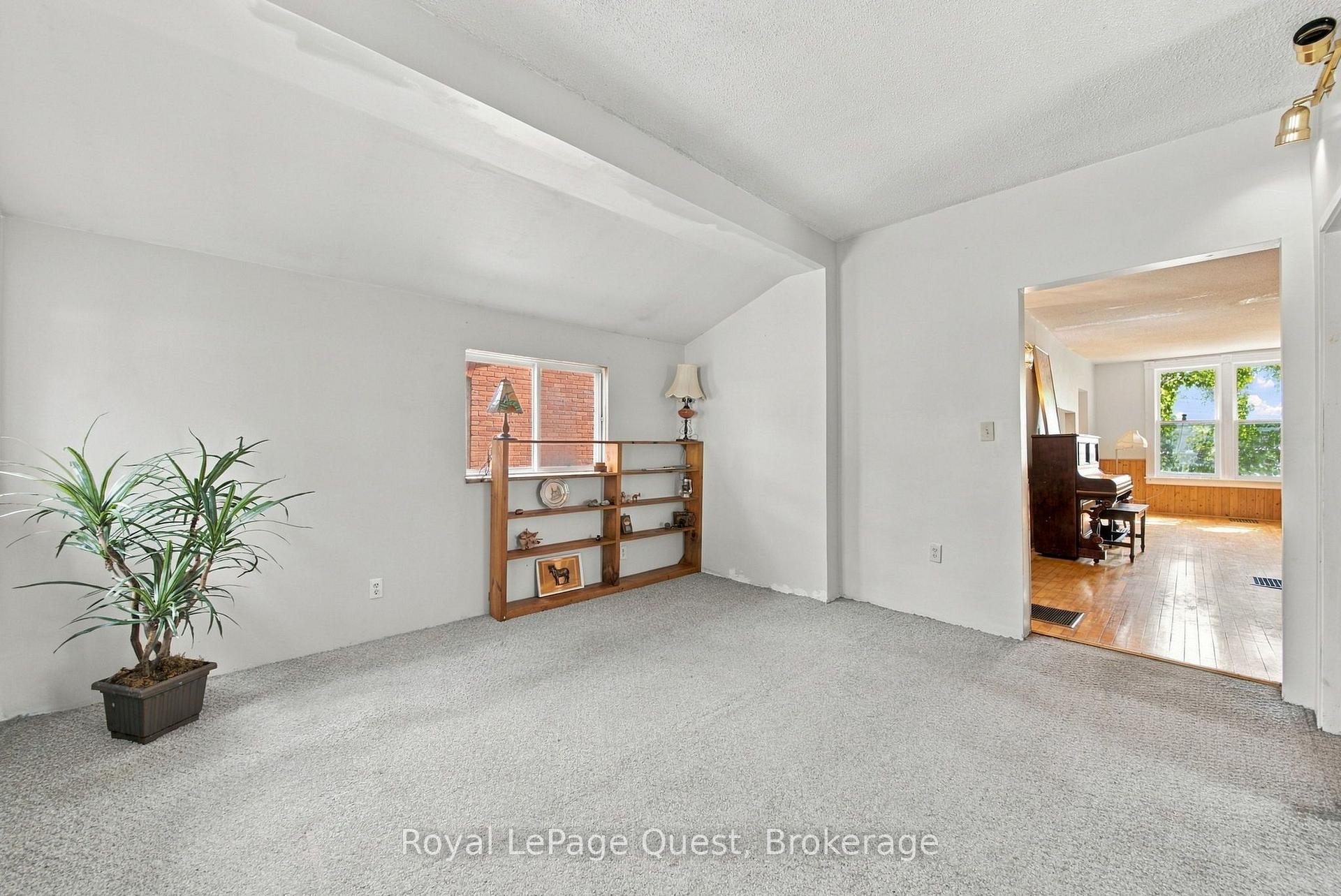 Photo 15 of 148 Coldwater Road W, Orillia — HOMEH