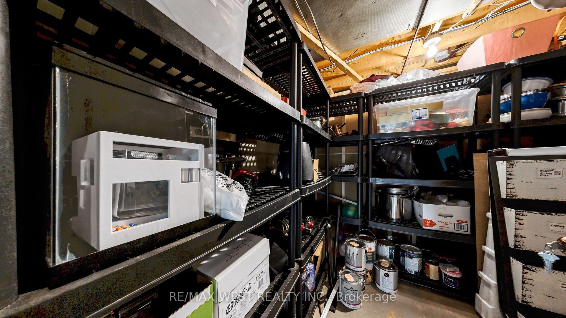 Photo 34 of 32 Allonsius Drive, Etobicoke, Eringate-Centennial-West Deane — HOMEH