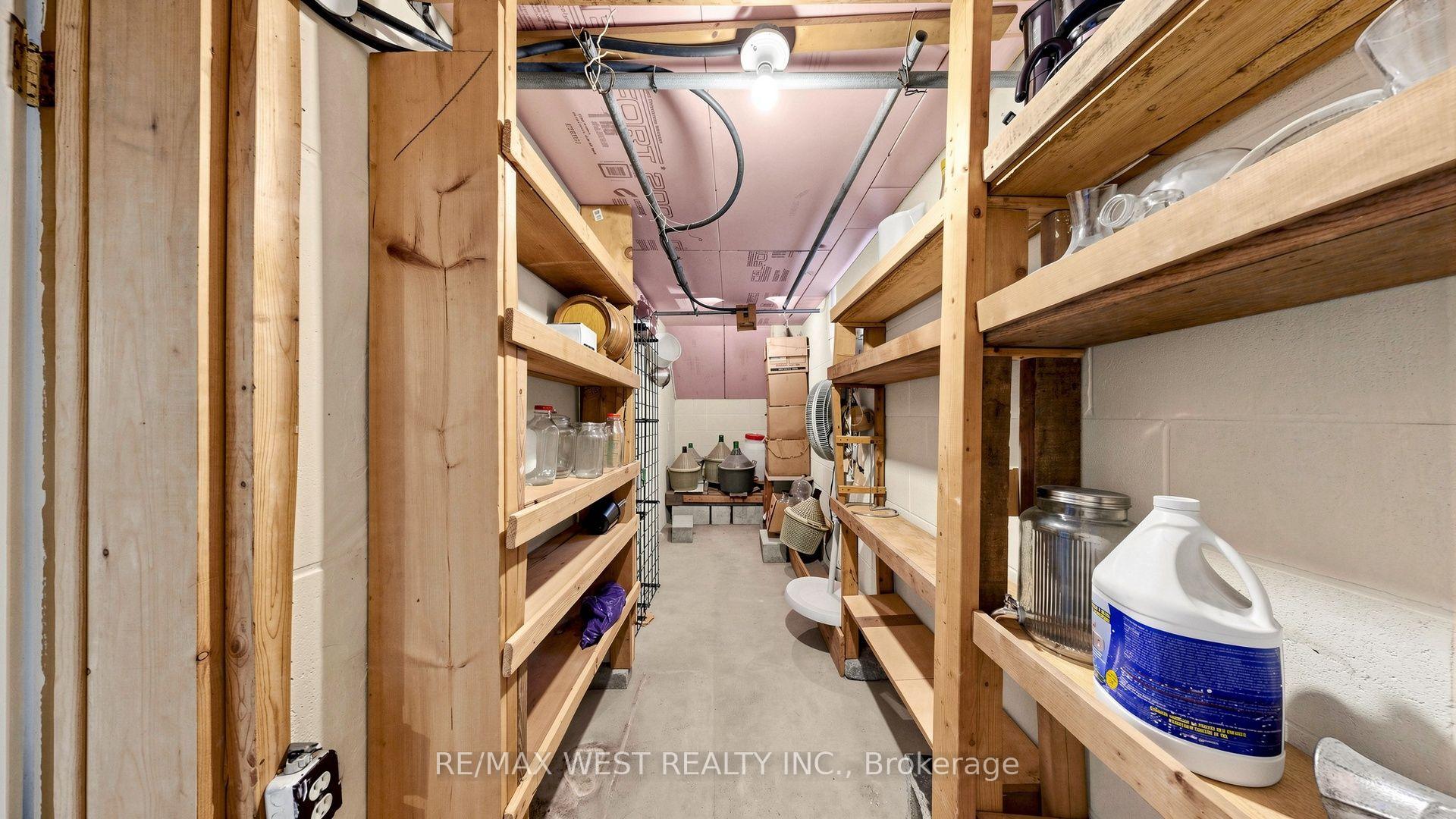 Photo 35 of 32 Allonsius Drive, Etobicoke, Eringate-Centennial-West Deane — HOMEH