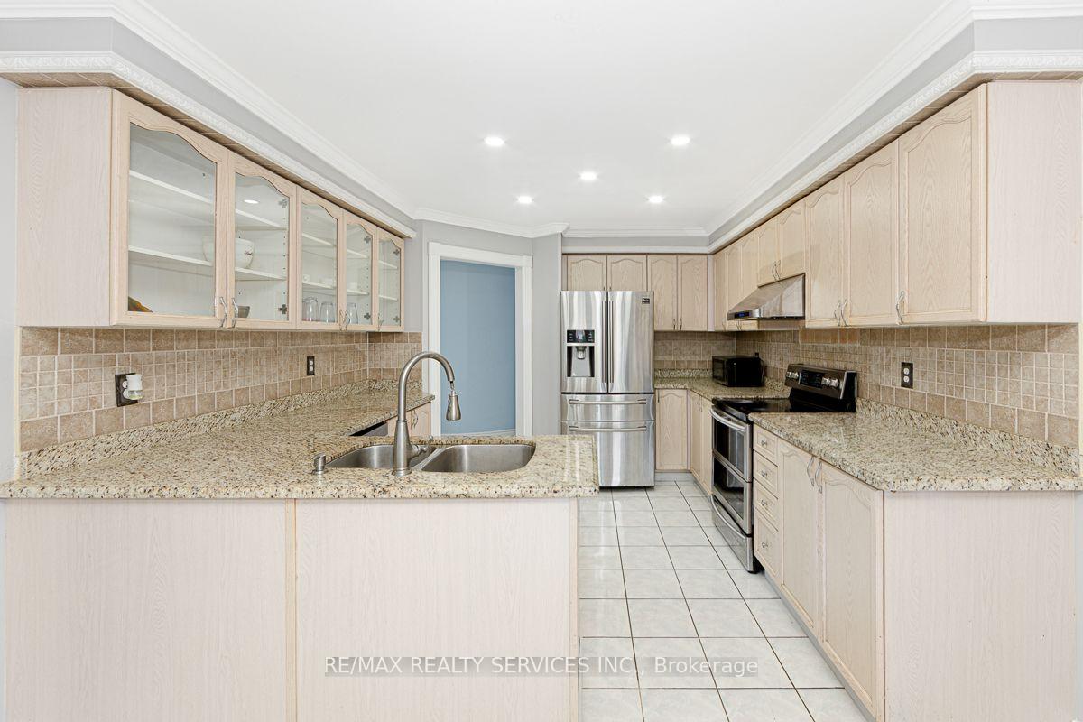 Photo 13 of 64 Strickland Drive, Ajax, Central West — HOMEH