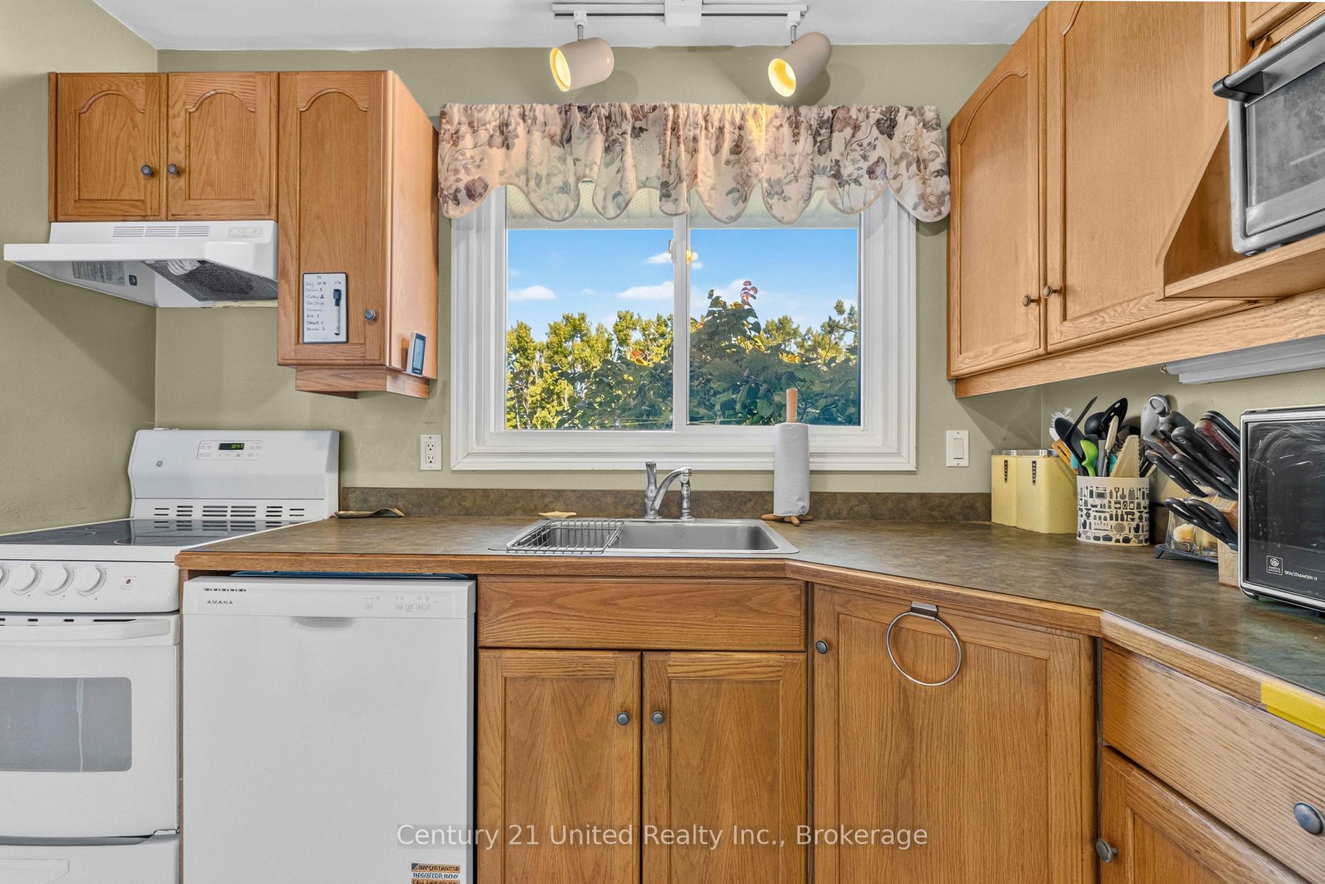 Photo 15 of 1676 8th Line, Selwyn — HOMEH