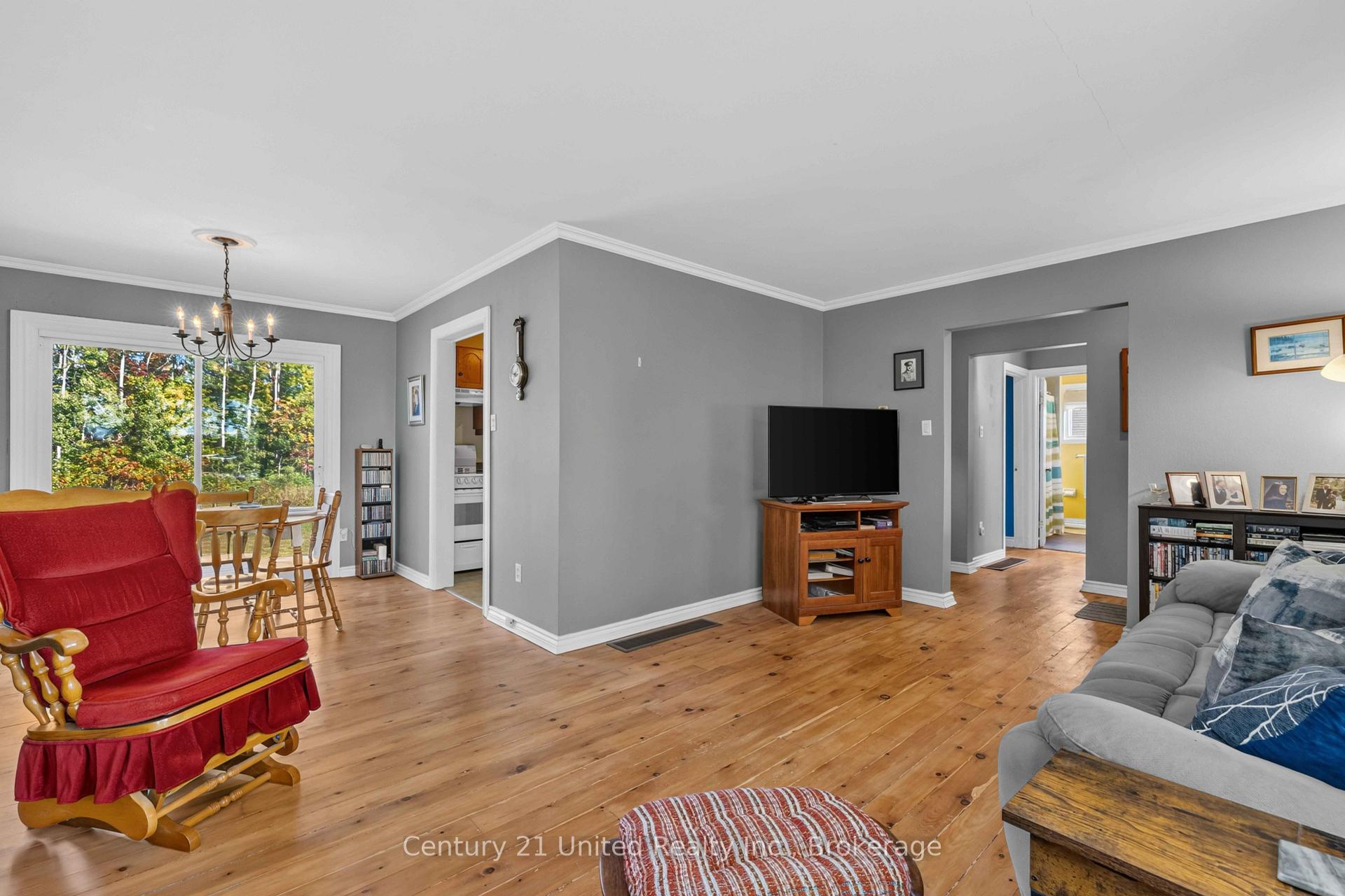 Photo 21 of 1676 8th Line, Selwyn — HOMEH