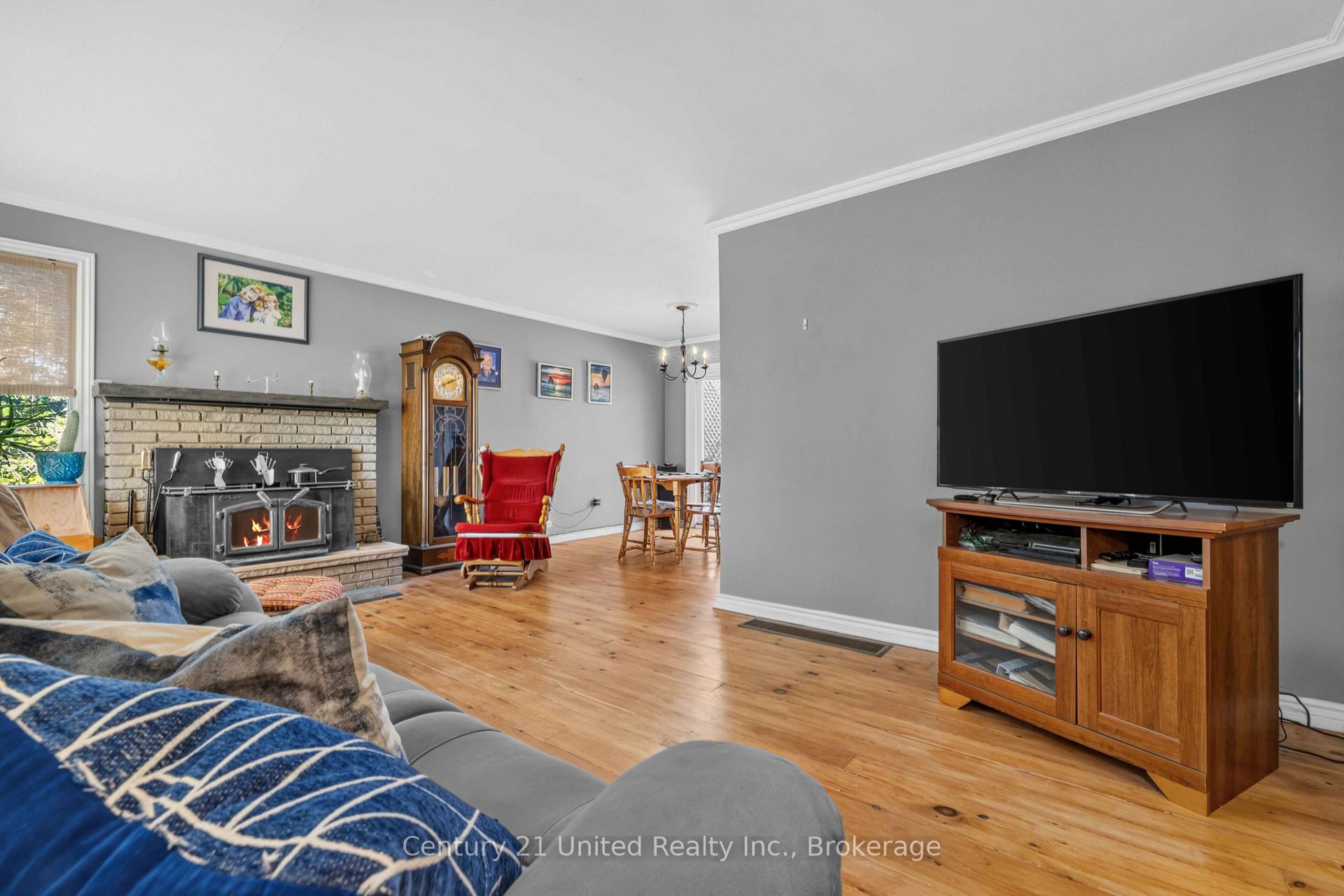 Photo 22 of 1676 8th Line, Selwyn — HOMEH