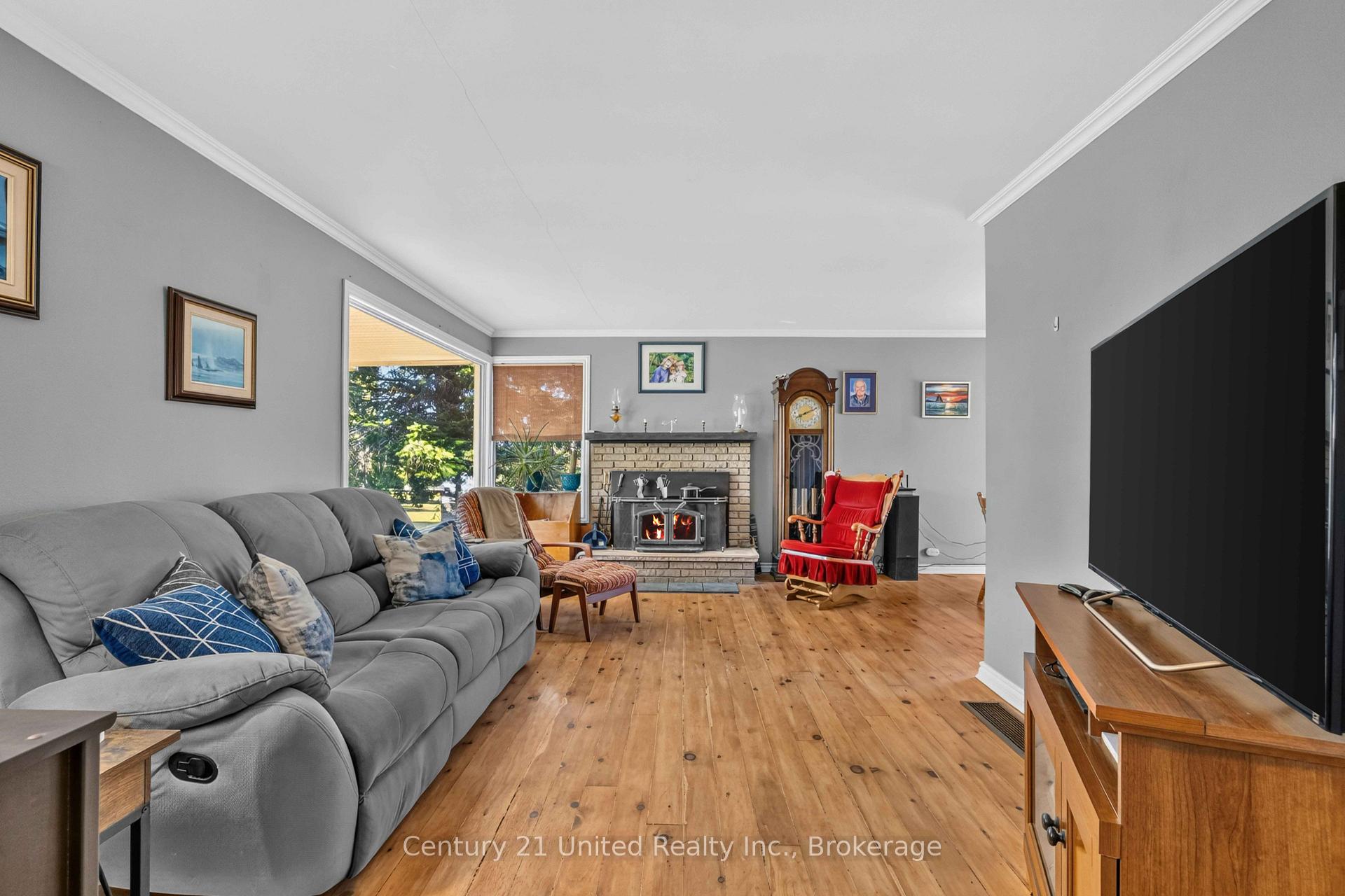Photo 23 of 1676 8th Line, Selwyn — HOMEH
