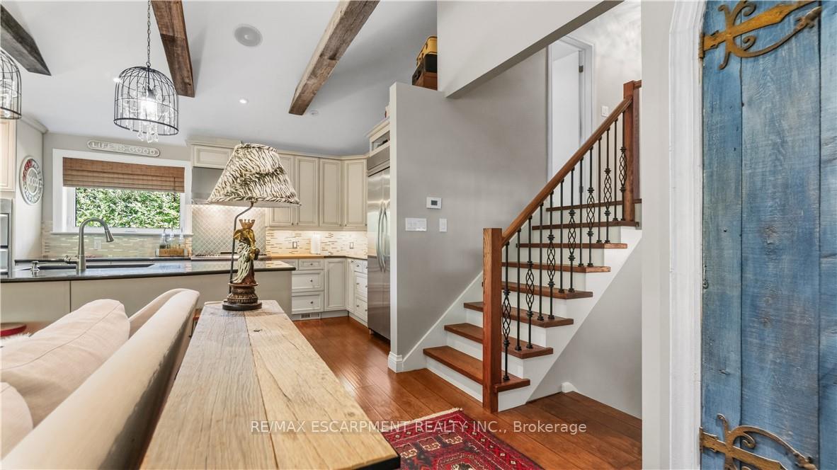 Photo 9 of 517 Rosedale Crescent, Burlington, Roseland — HOMEH