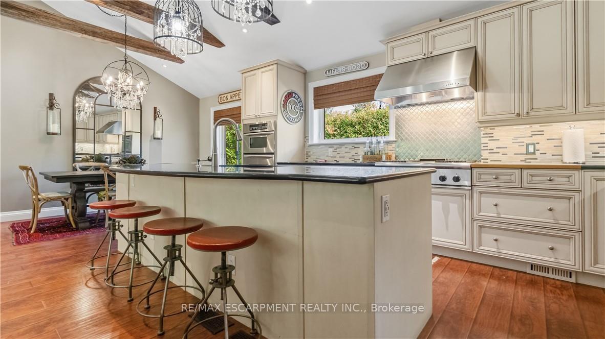 Photo 17 of 517 Rosedale Crescent, Burlington, Roseland — HOMEH