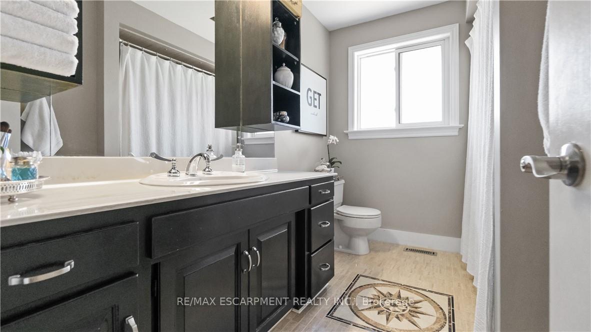 Photo 31 of 517 Rosedale Crescent, Burlington, Roseland — HOMEH
