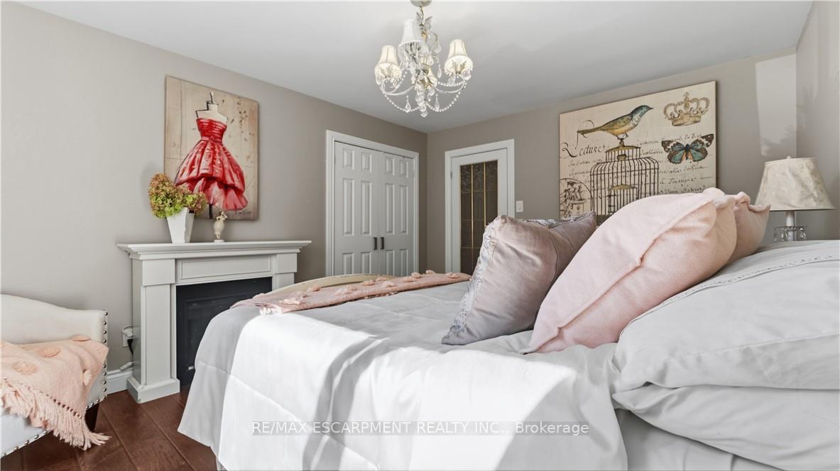 Photo 39 of 517 Rosedale Crescent, Burlington, Roseland — HOMEH