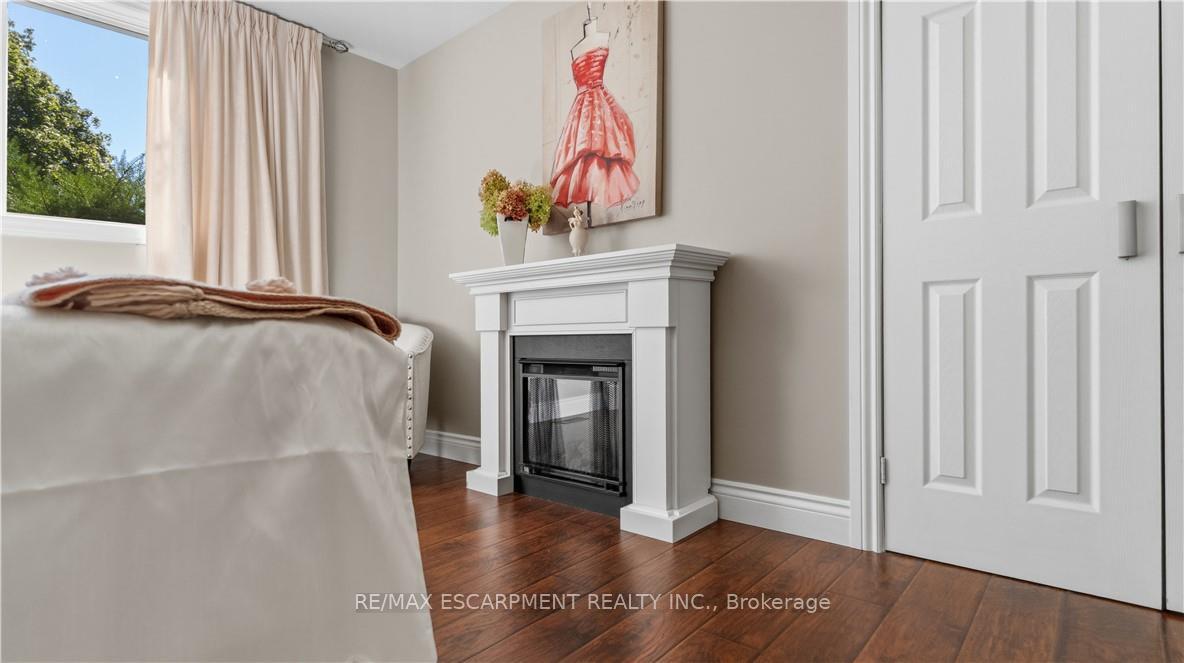 Photo 40 of 517 Rosedale Crescent, Burlington, Roseland — HOMEH